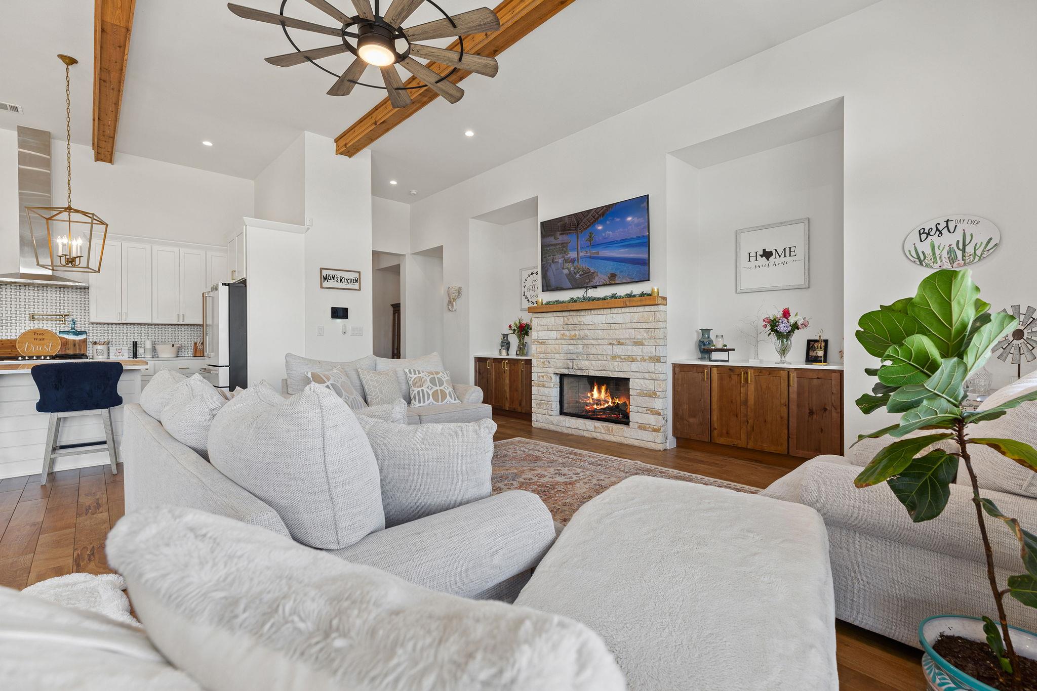 109 Tambra Lea Ln, Liberty Hill, TX 78642