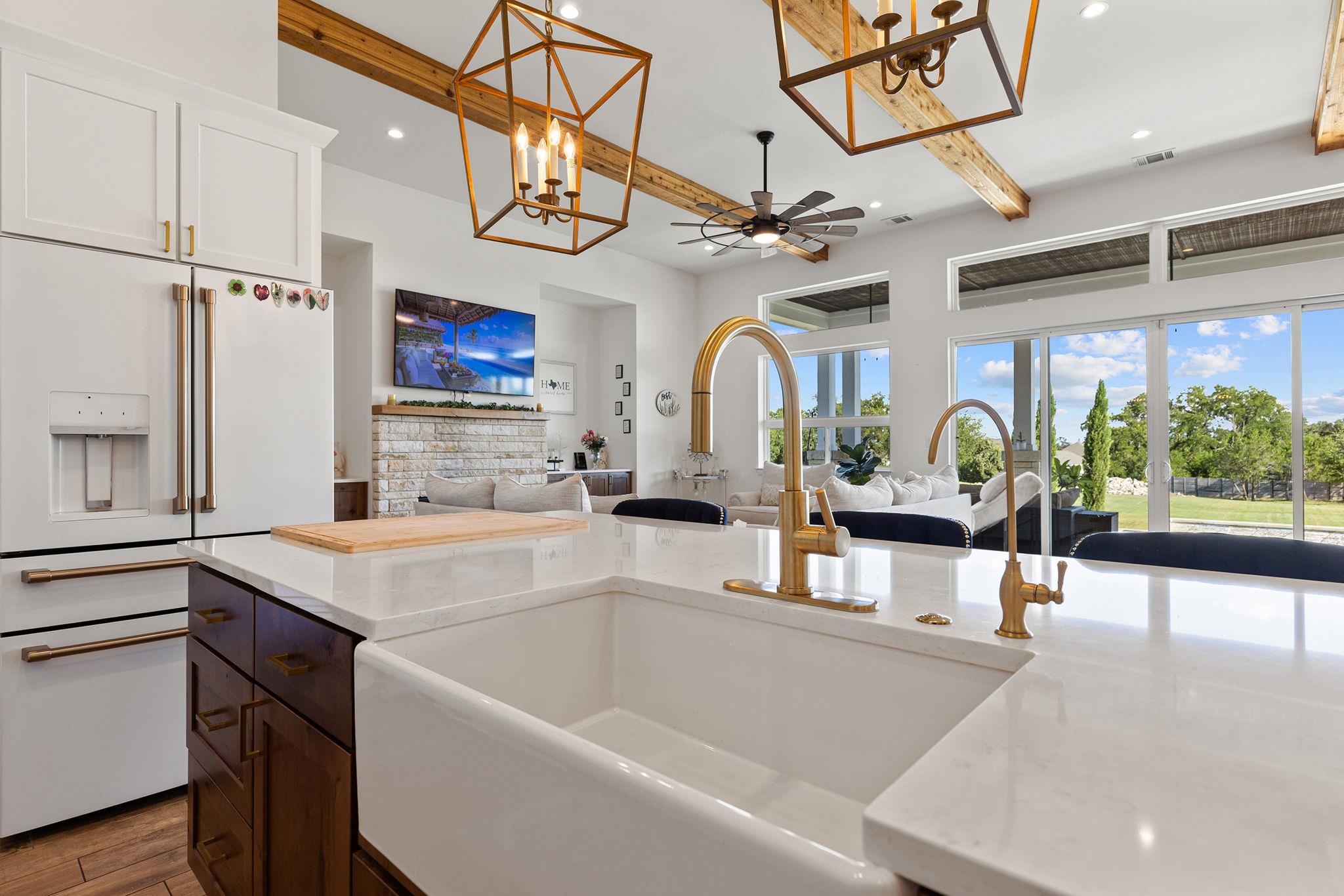 109 Tambra Lea Ln, Liberty Hill, TX 78642