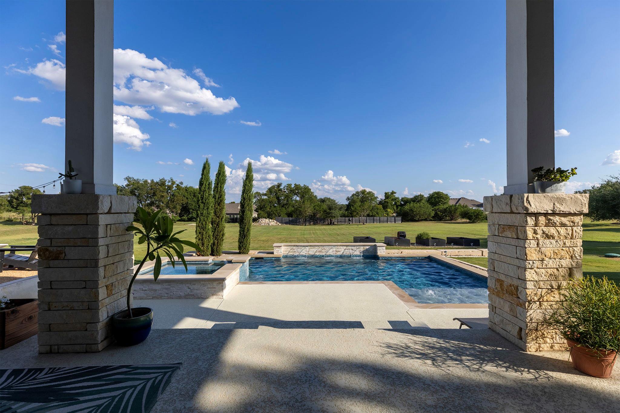 109 Tambra Lea Ln, Liberty Hill, TX 78642