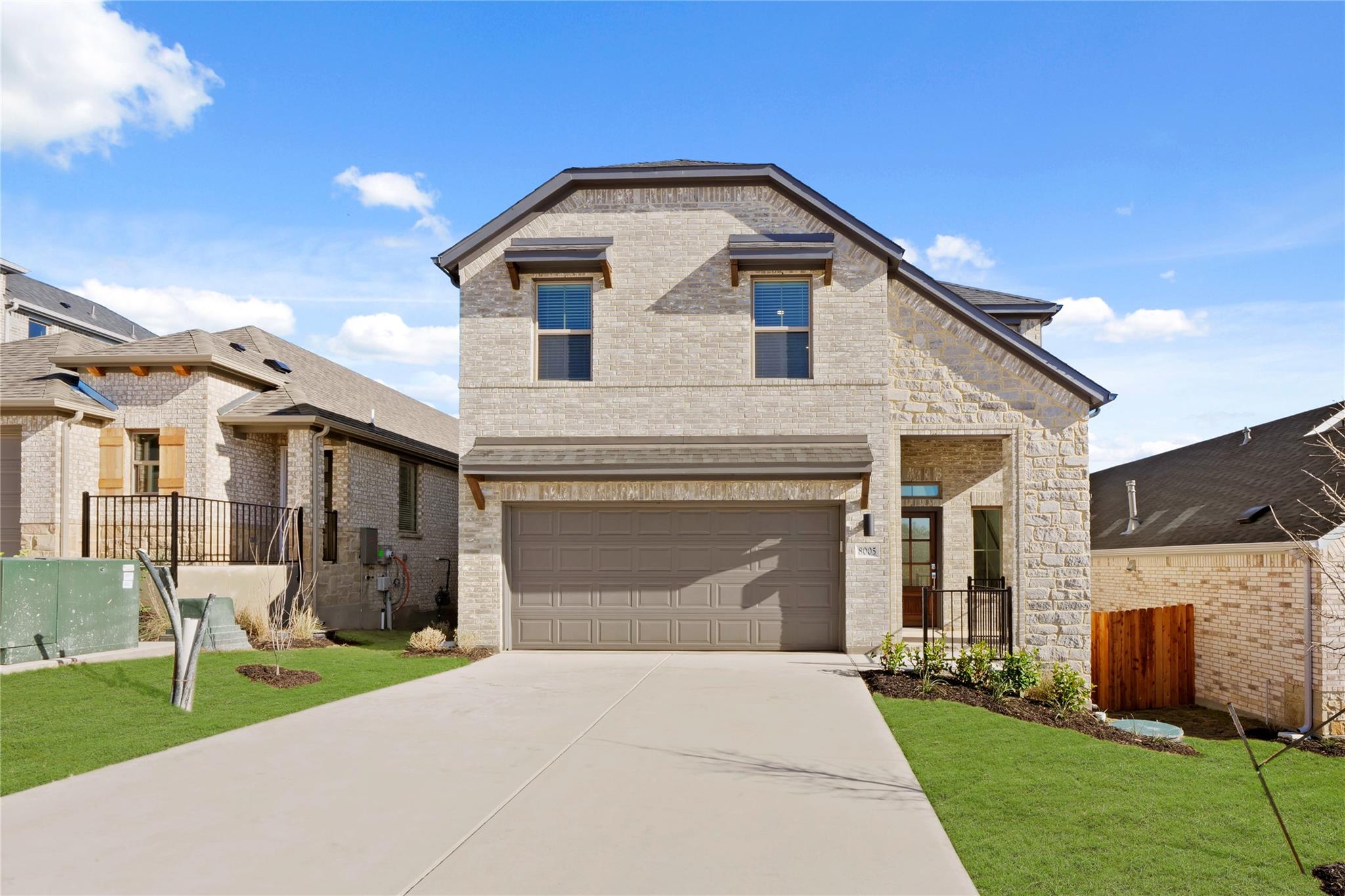 8005 Shining Flor Run, Lago Vista, TX 78645
