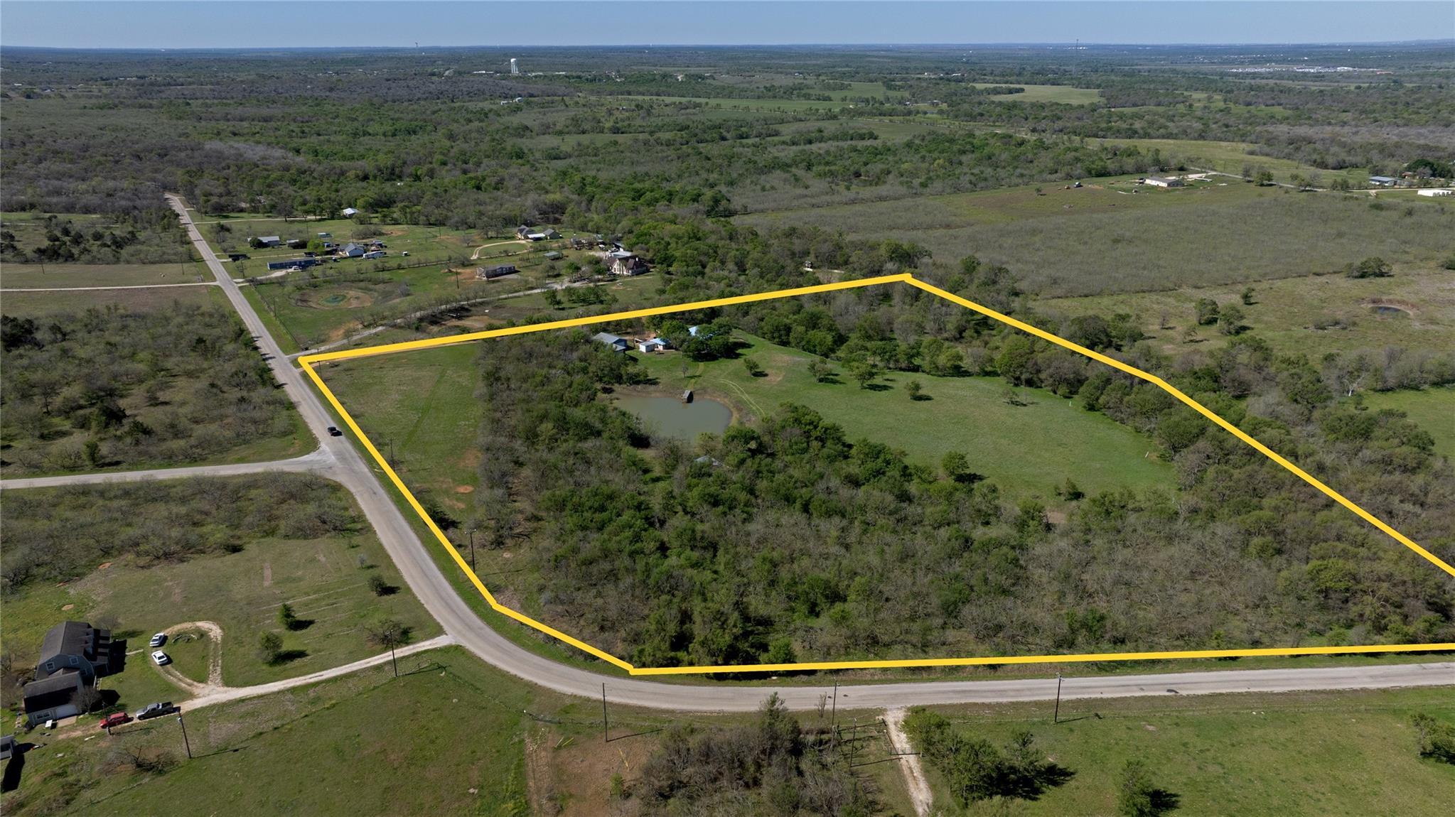 235 Mesquite Dr, Cedar Creek, TX 78612