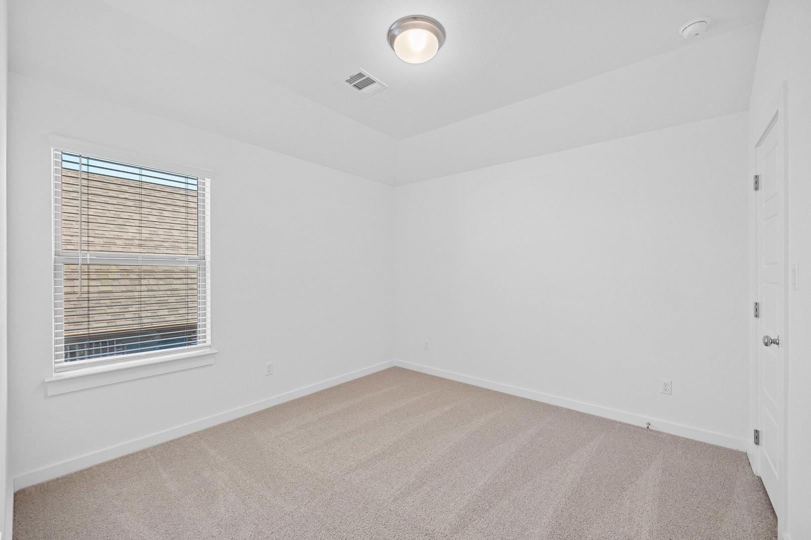 8015 Shining Flor Run, Lago Vista, TX 78645