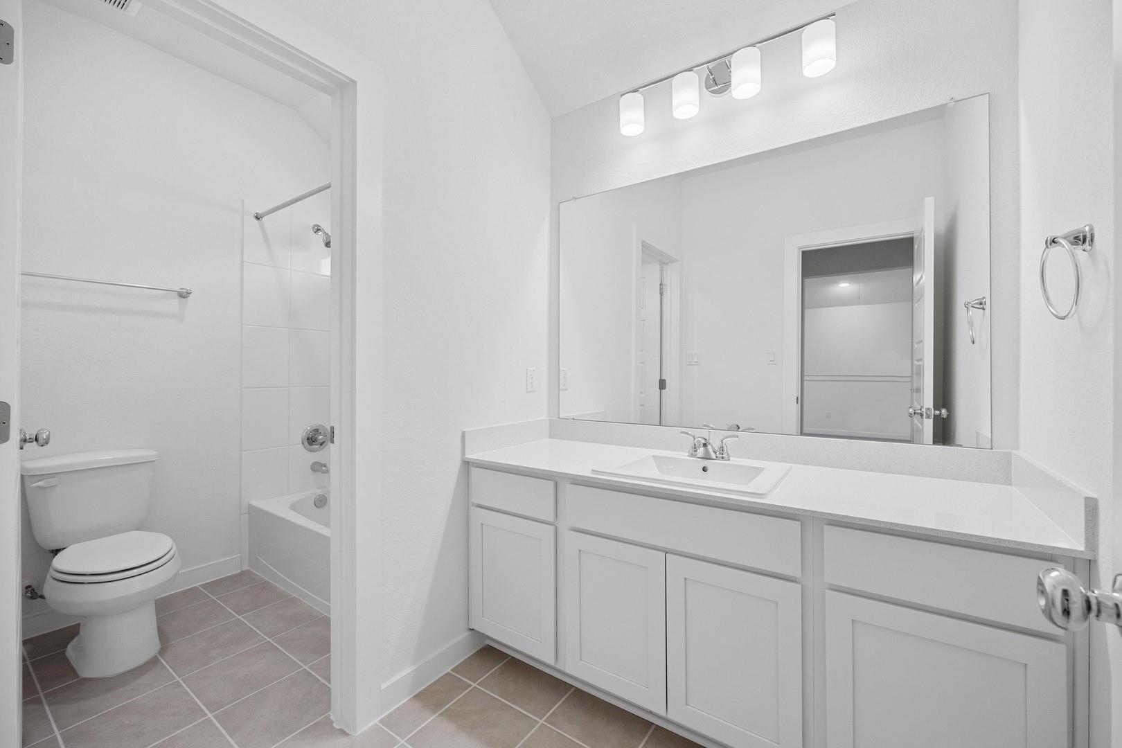 8015 Shining Flor Run, Lago Vista, TX 78645