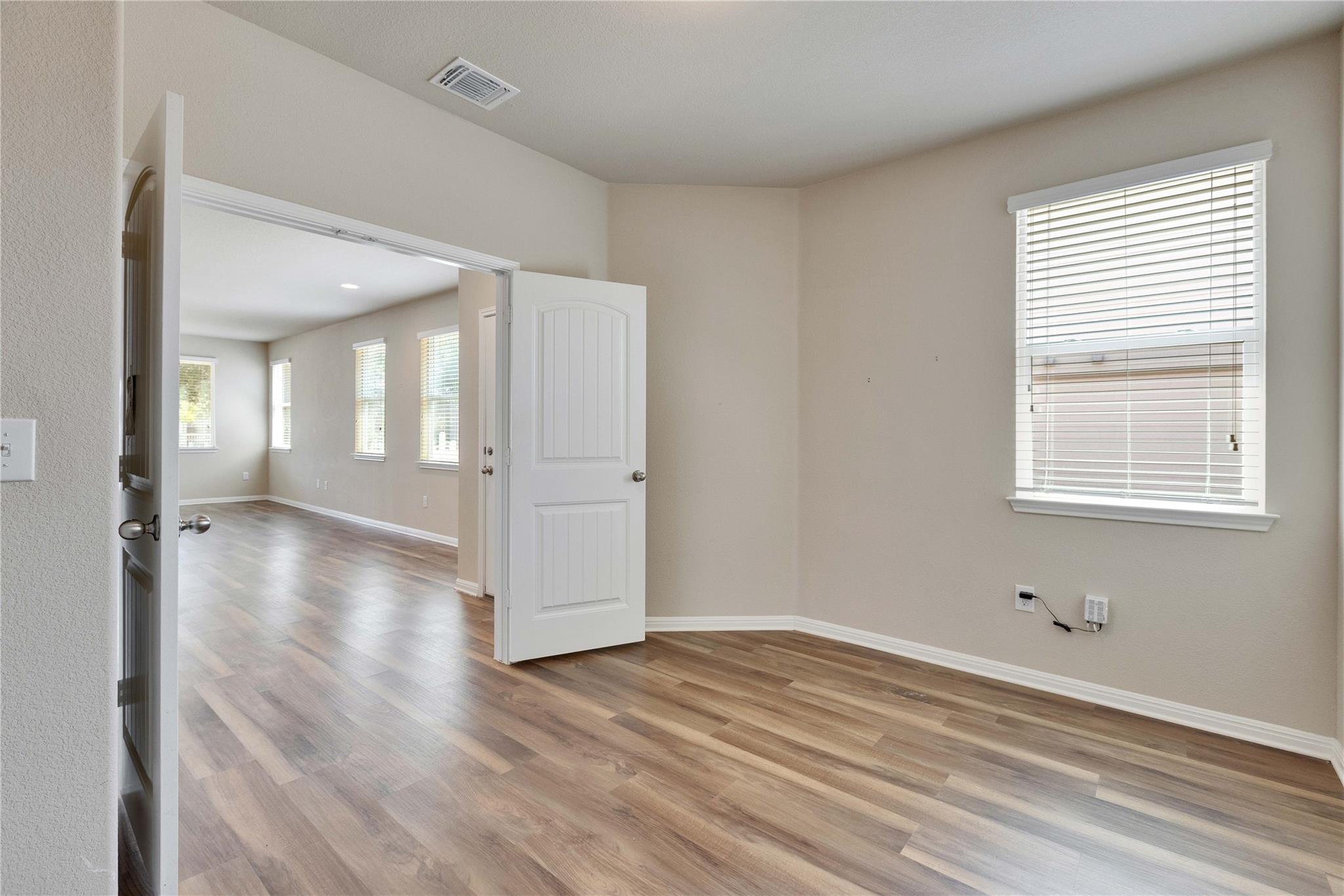 1701 Logan Dr # 12, Round Rock, TX 78664