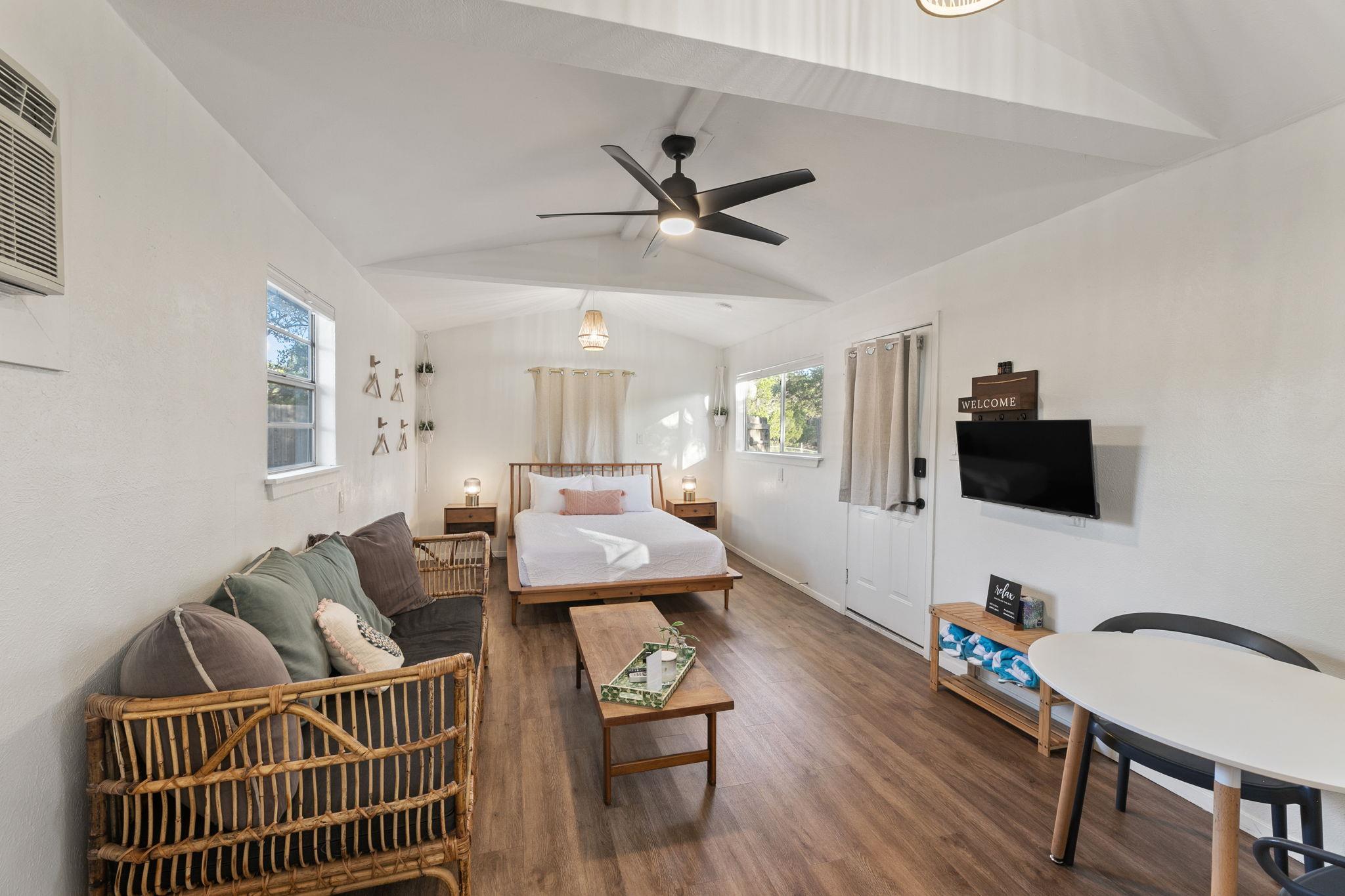 1677 McIver, Canyon Lake, TX 78133