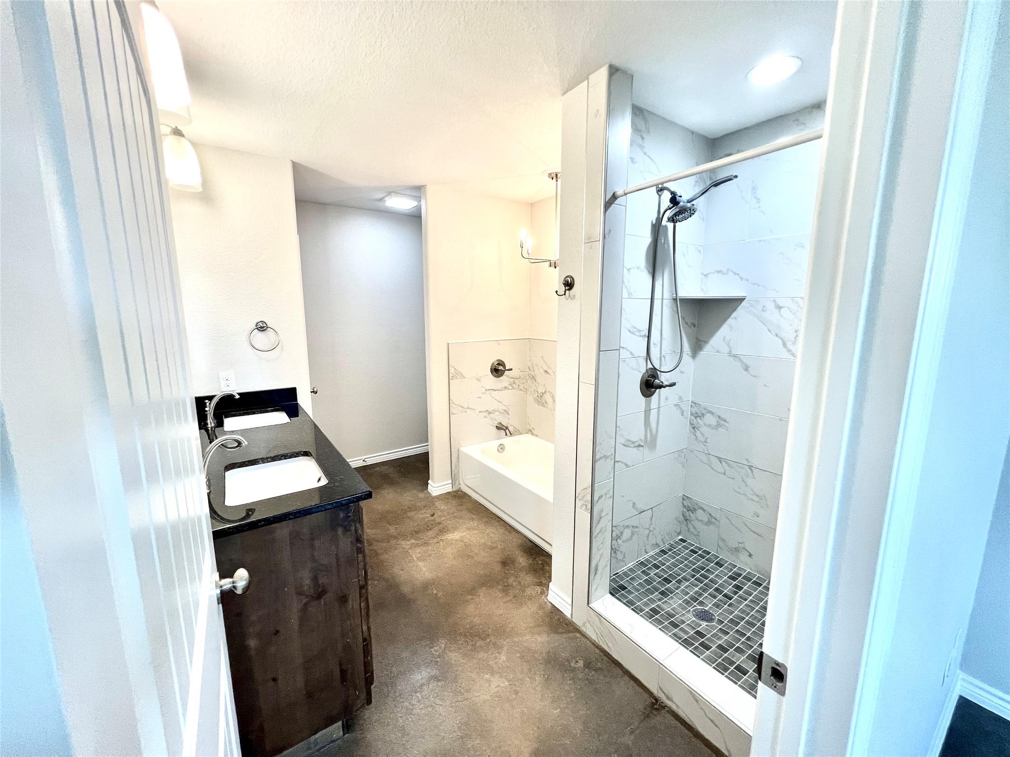 1071 Field Stone Dr, Lampasas, TX 76550