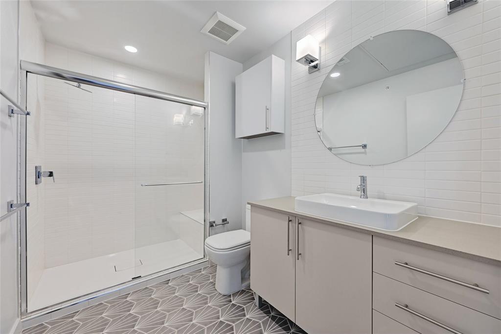 4004 Banister Ln # 303, Austin, TX 78704