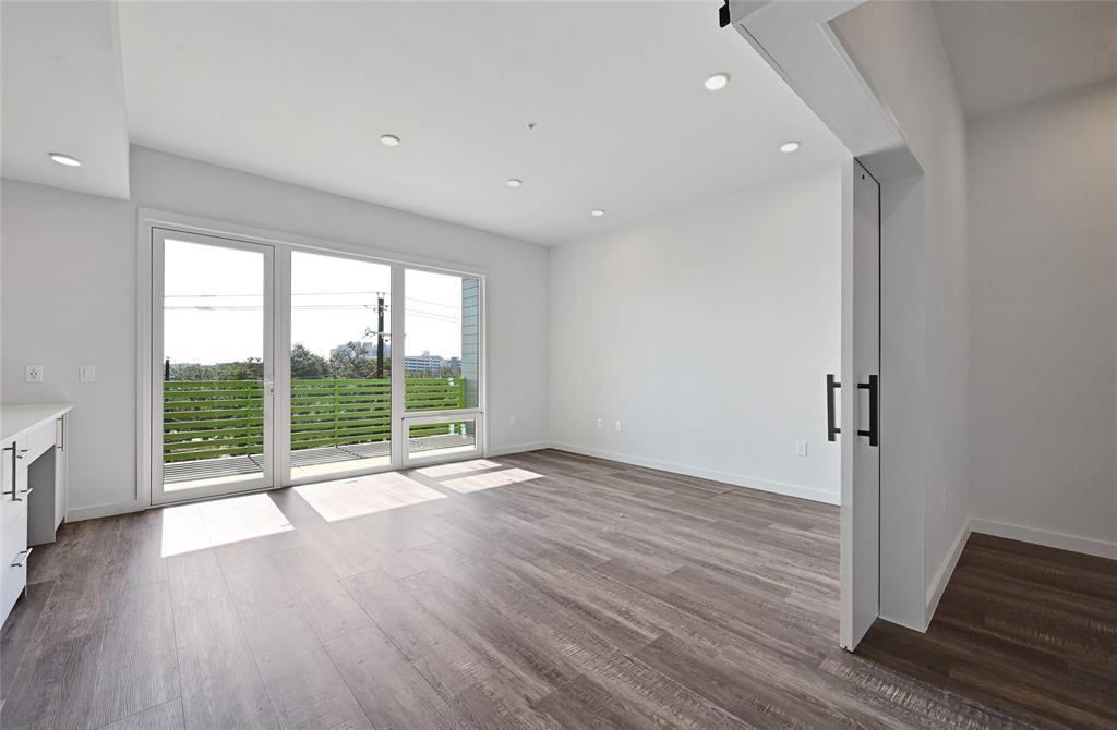 4004 Banister Ln # 303, Austin, TX 78704