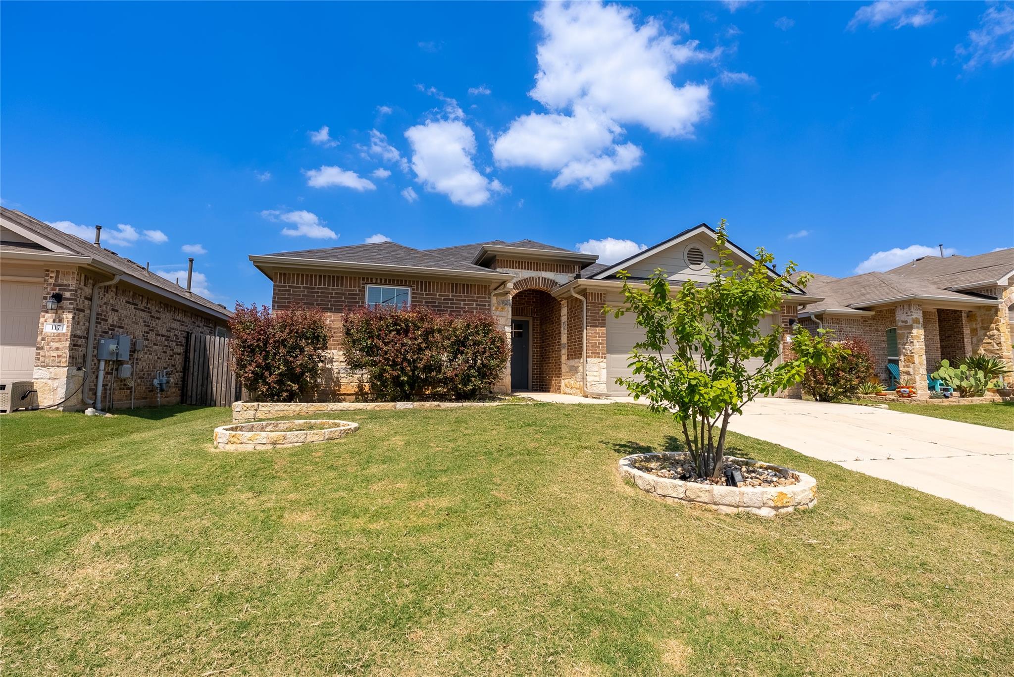 201 Red Matador Ln, Leander, TX 78641