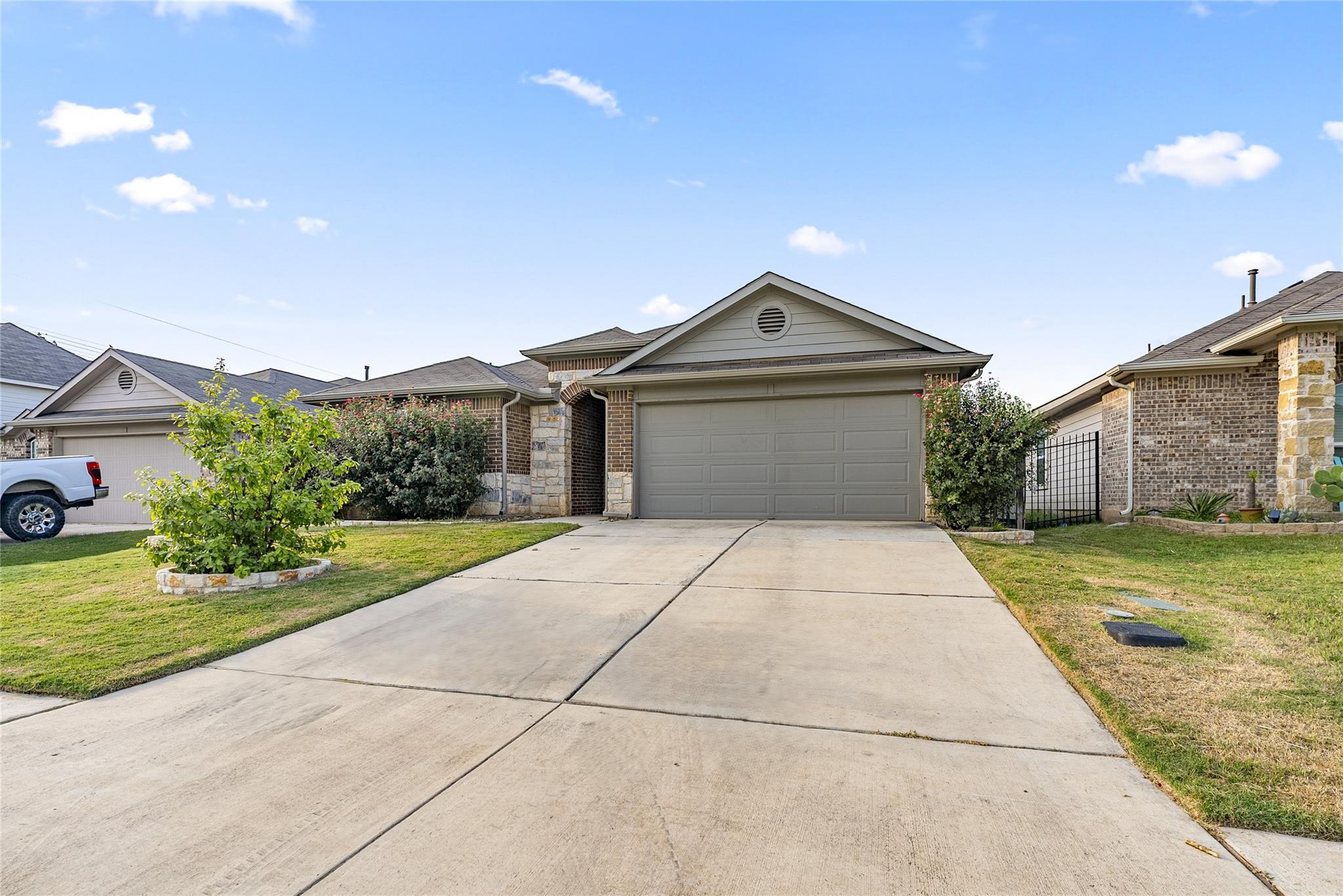 201 Red Matador Ln, Leander, TX 78641