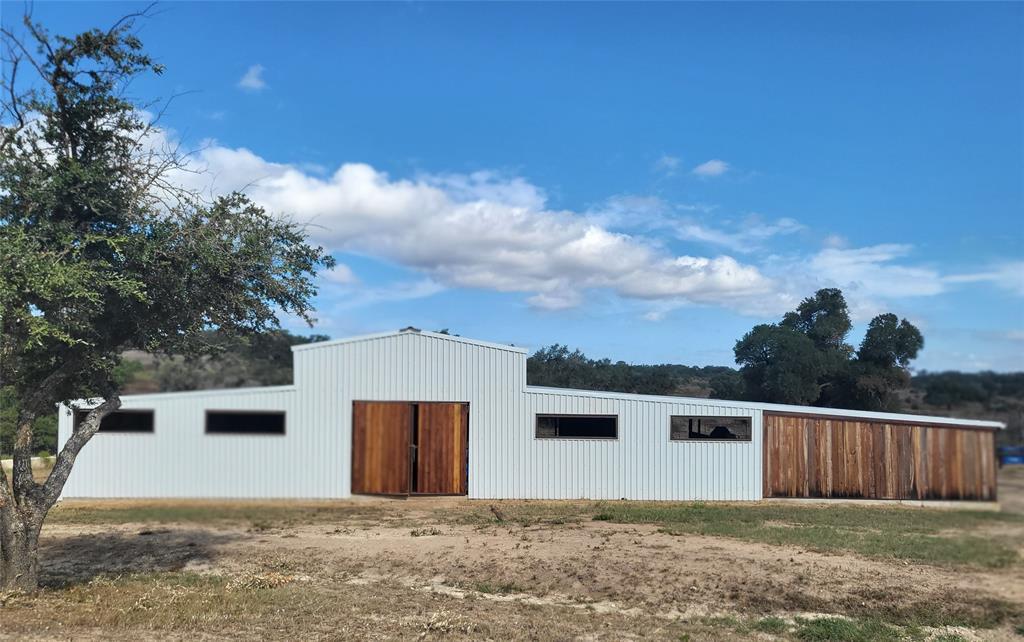 621 Stanton Road, Johnson City, TX 78636