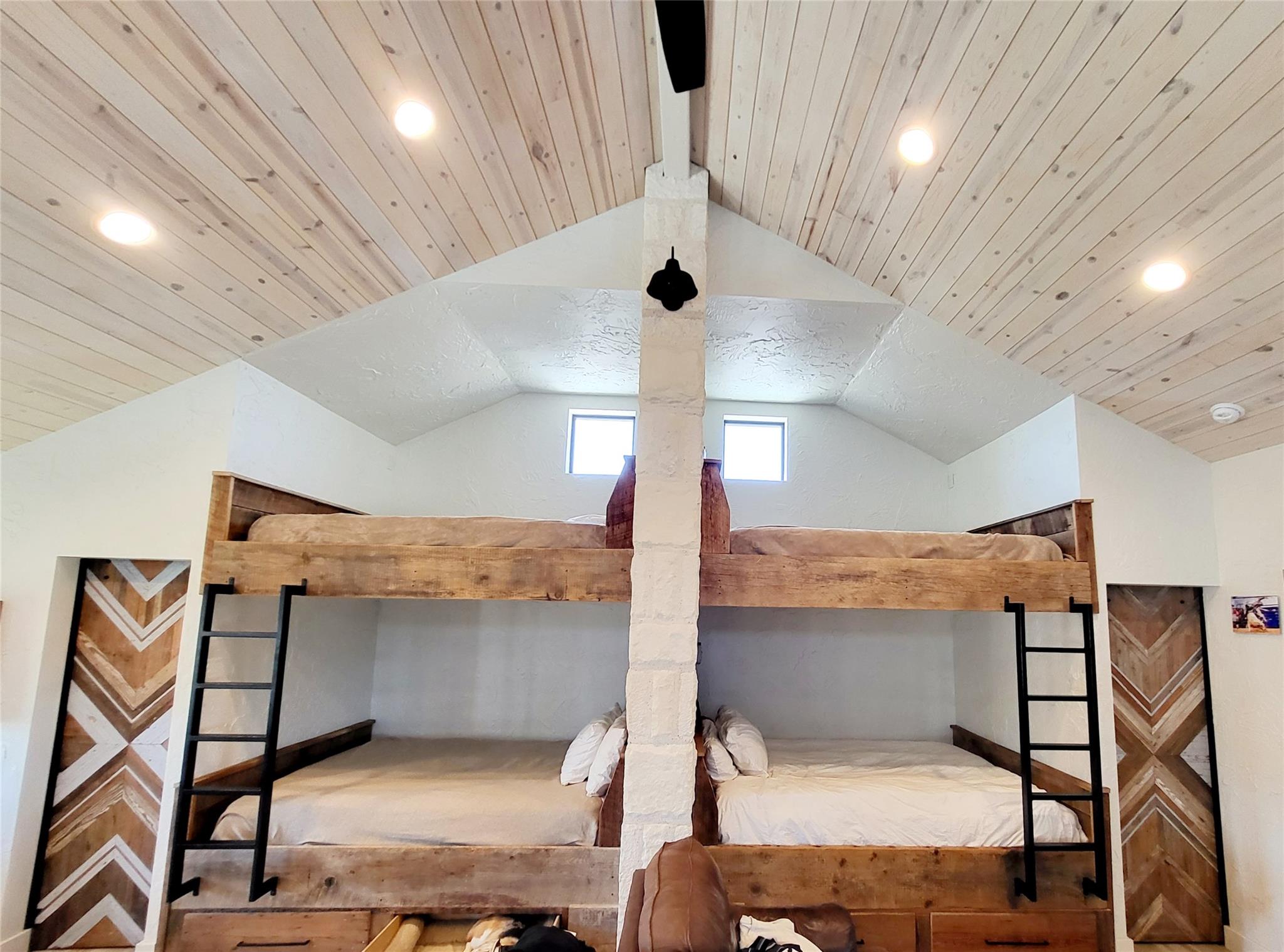 621 Stanton Road, Johnson City, TX 78636