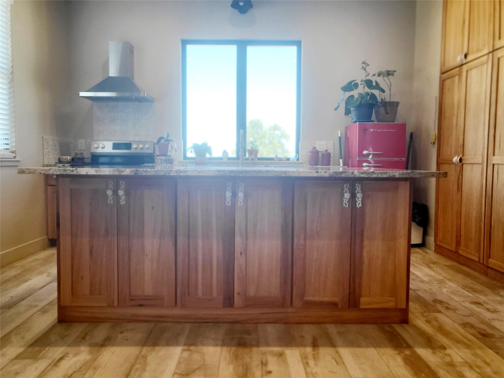 621 Stanton Road, Johnson City, TX 78636