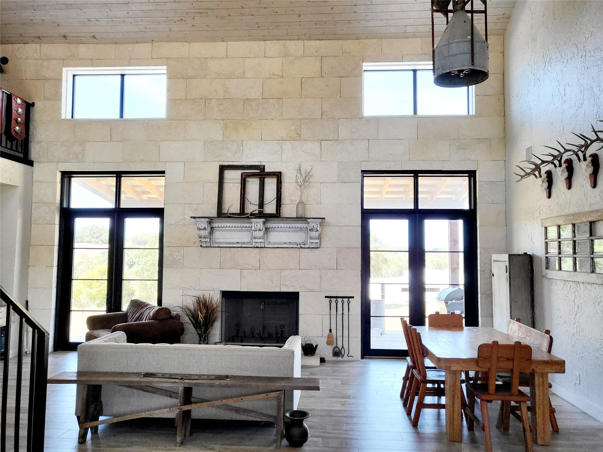 621 Stanton Road, Johnson City, TX 78636