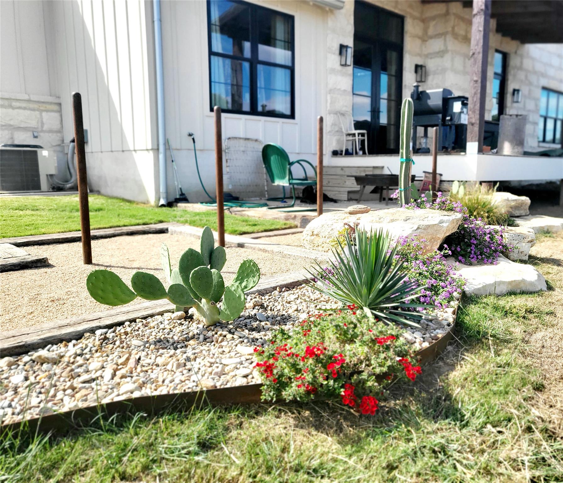 621 Stanton Road, Johnson City, TX 78636