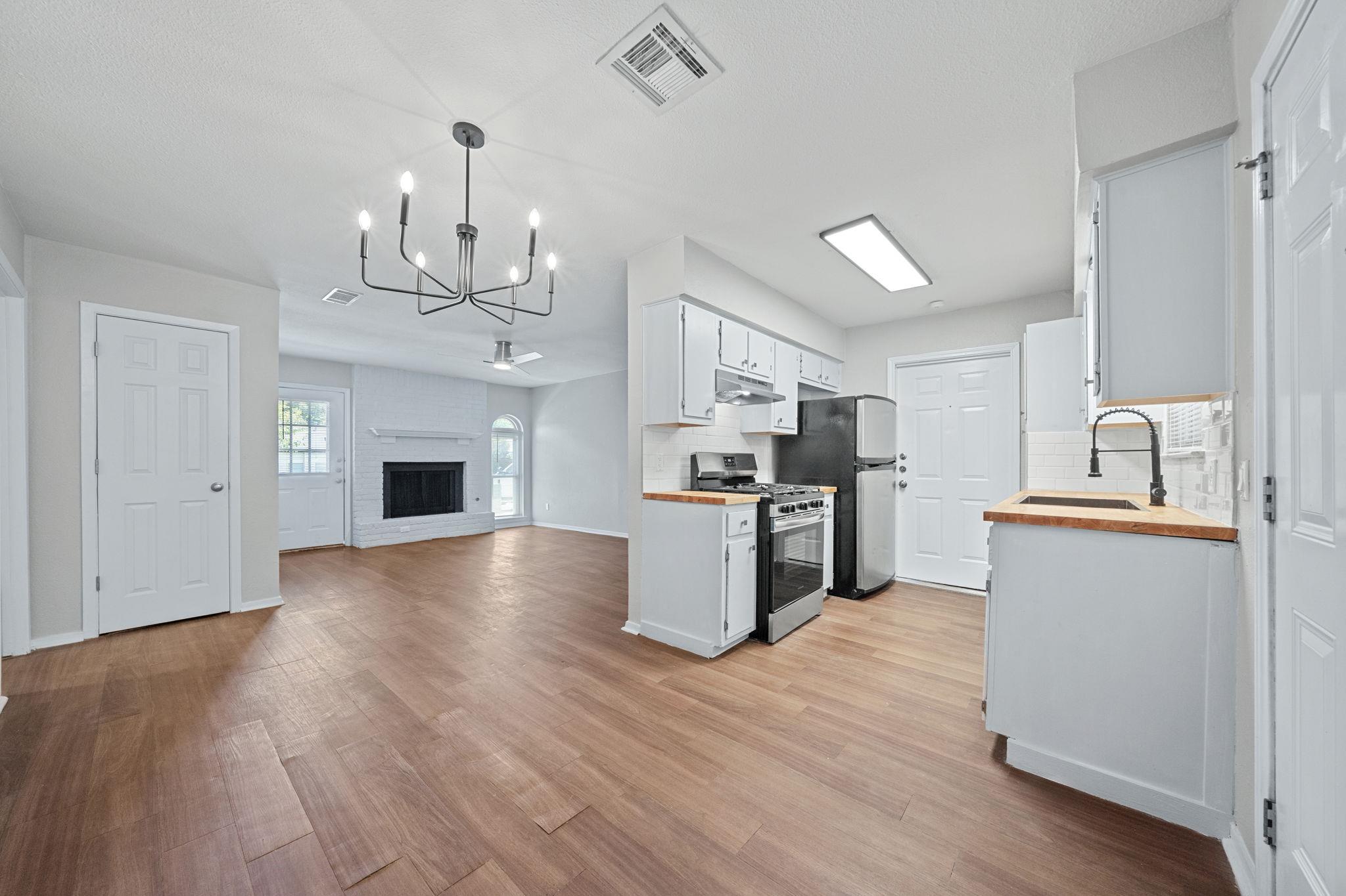 1810 Mearns Meadow Blvd # B, Austin, TX 78758