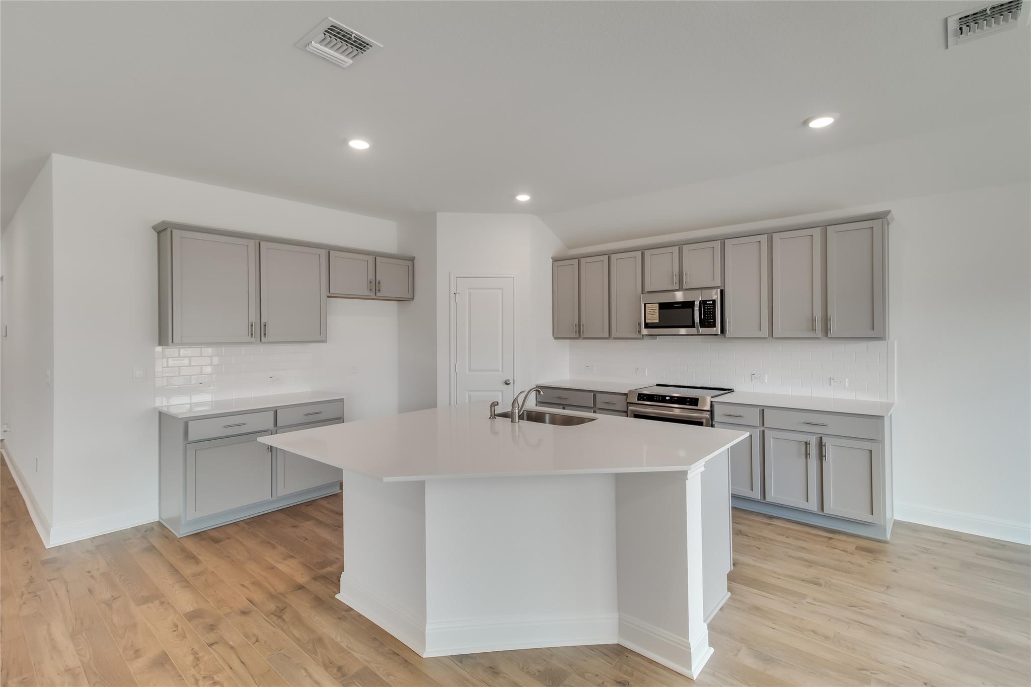 516 Tekoa Dr, Georgetown, TX 78628