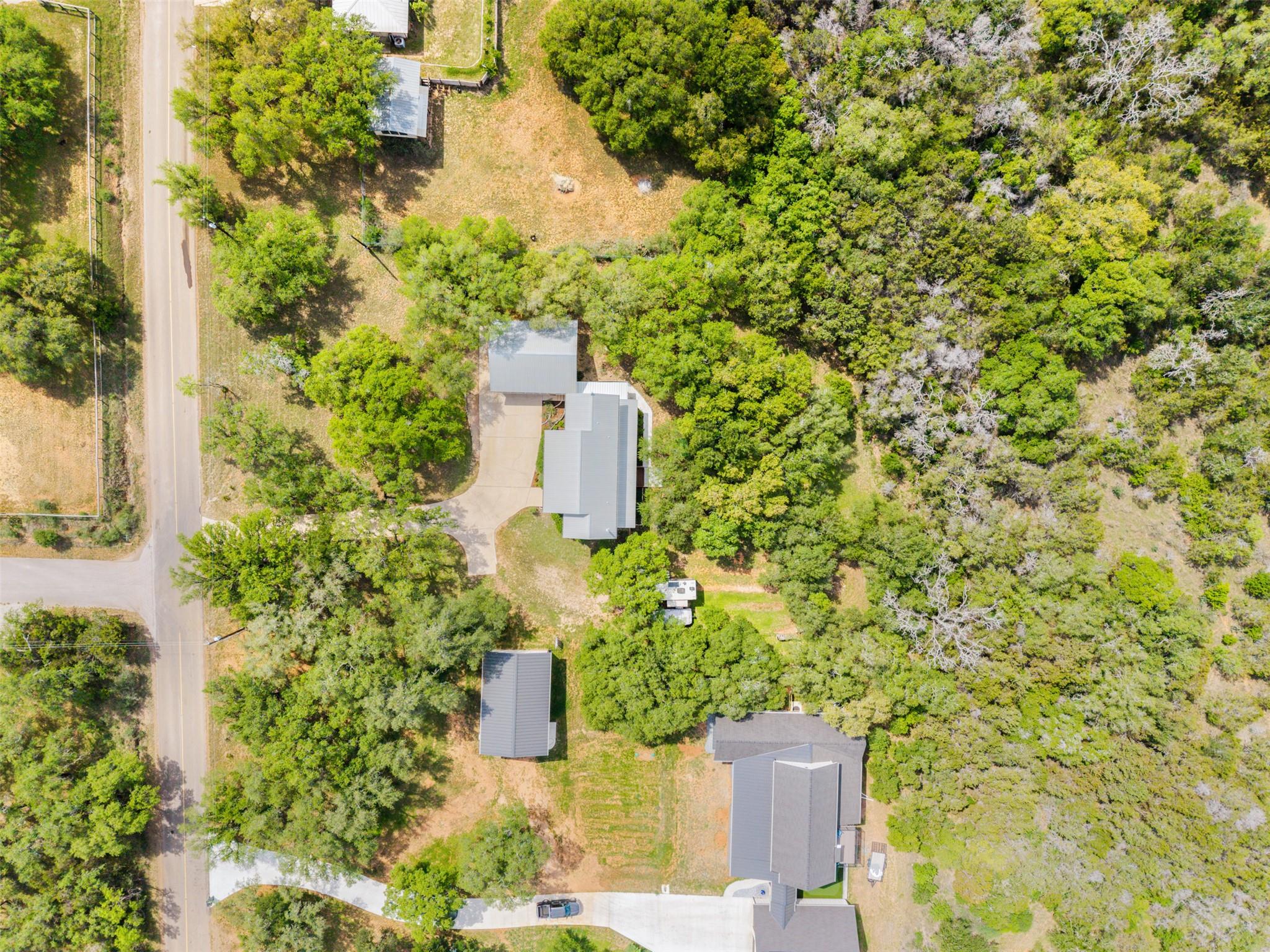 326 Lost Cove Dr, Spicewood, TX 78669