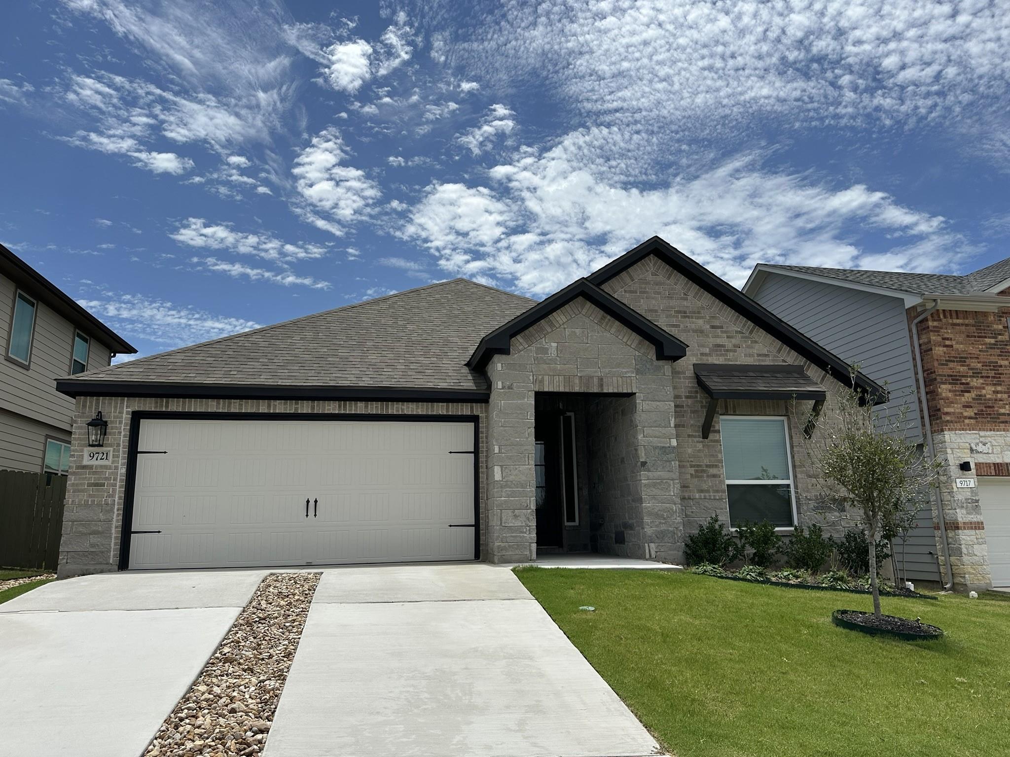 9721 Eloquence Dr, Manor, TX 78653