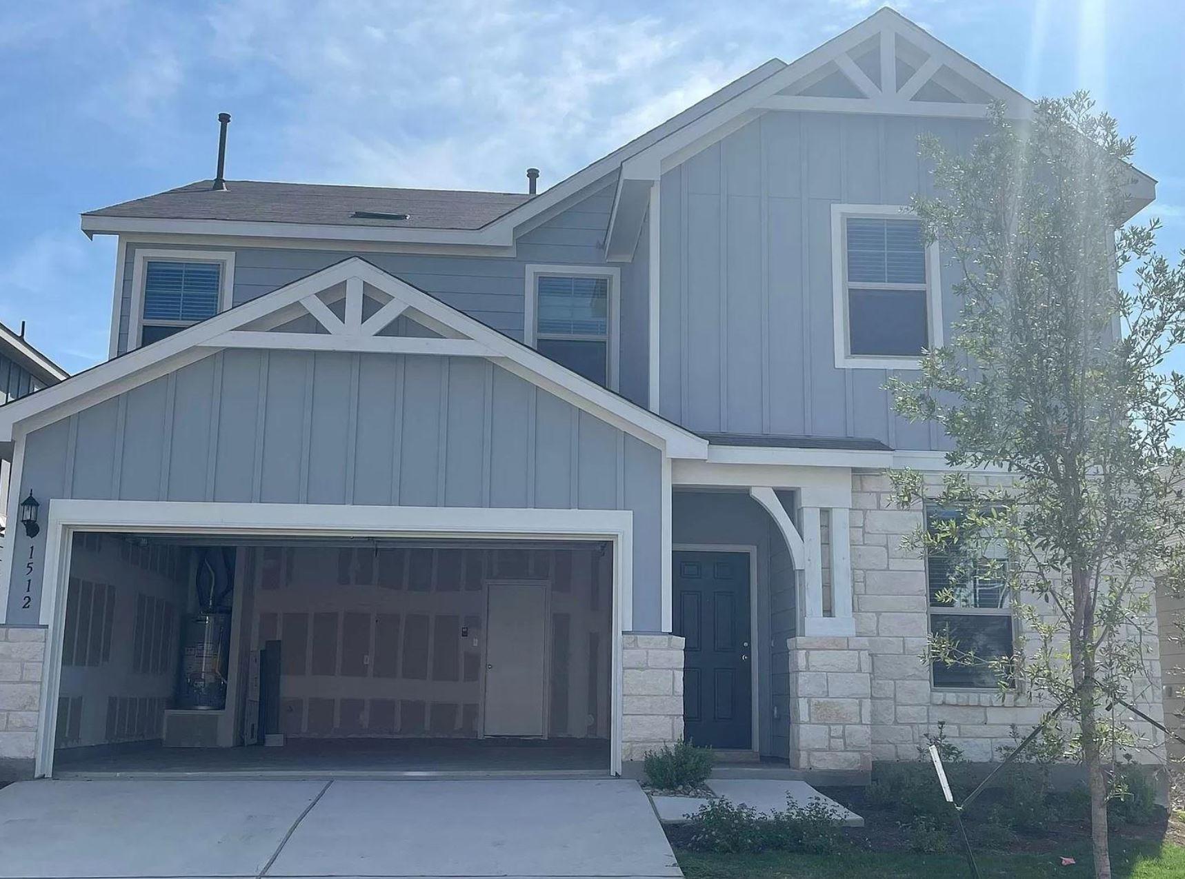 1512 Holly Lake Dr, Leander, TX 78641