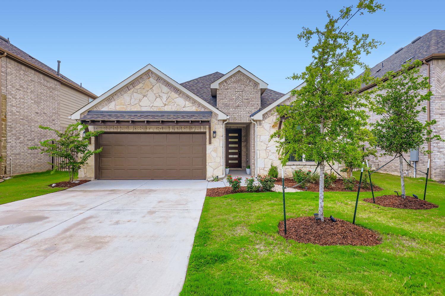 6800 Cliff Rose Dr, Spicewood, TX 78669