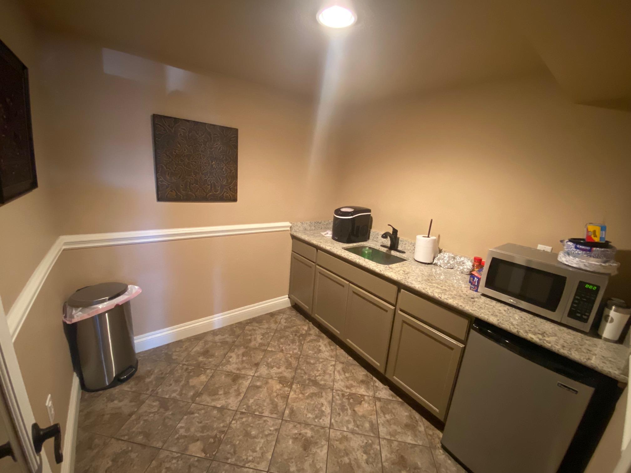 302 W Main St # 101, Round Rock, TX 78664