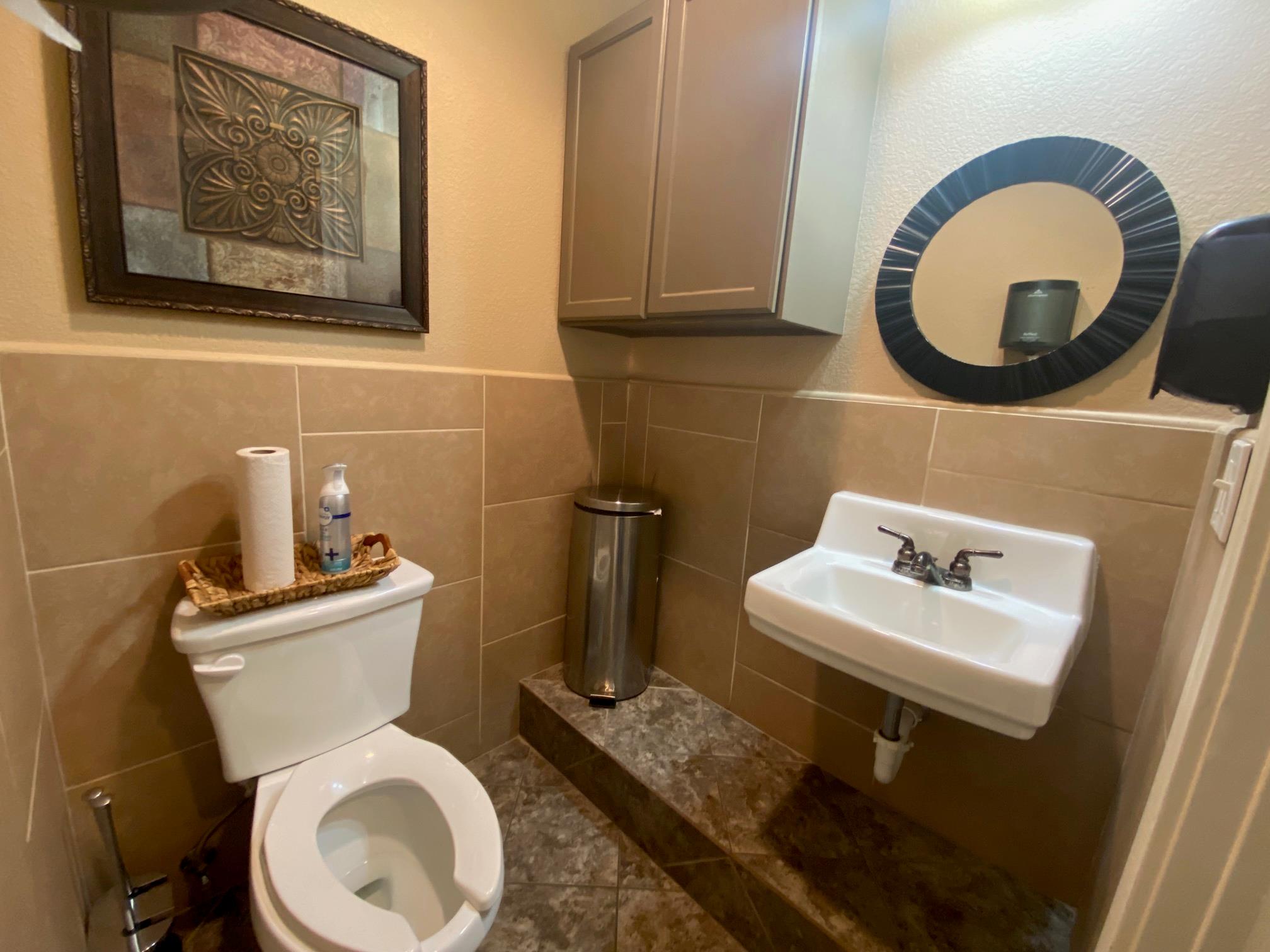 302 W Main St # 101, Round Rock, TX 78664