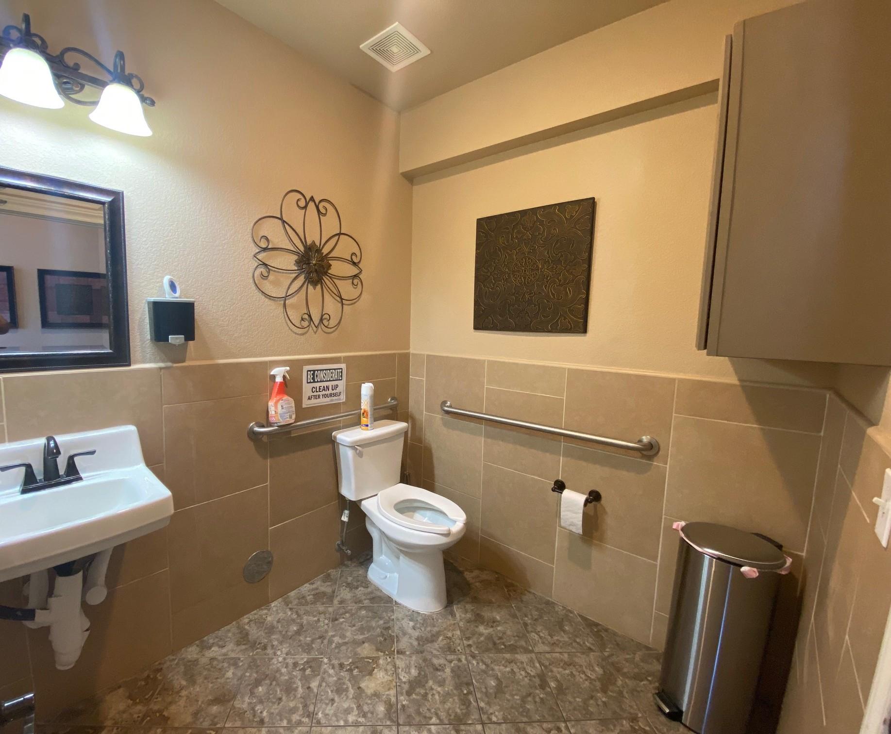 302 W Main St # 101, Round Rock, TX 78664