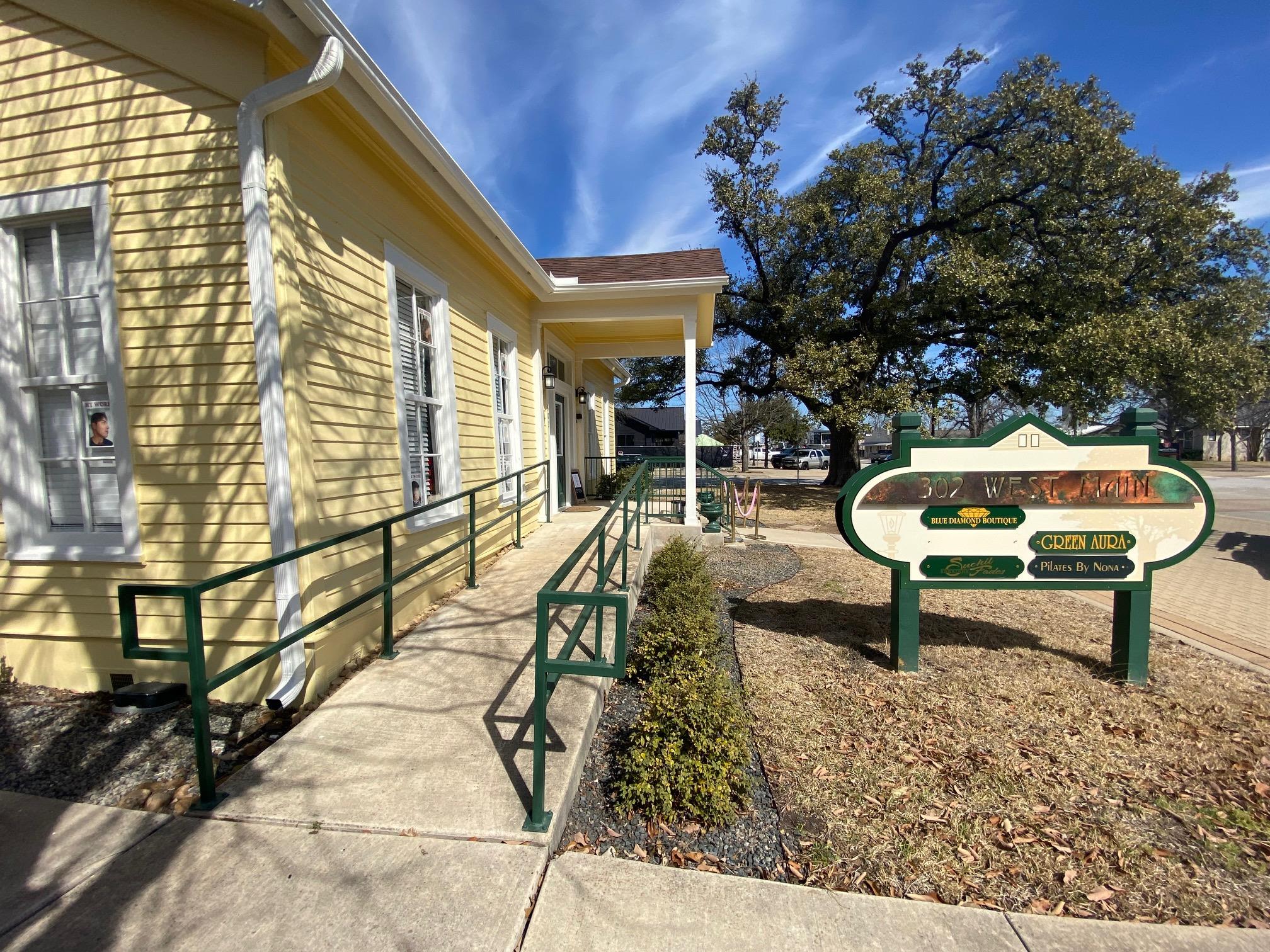 302 W Main St # 101, Round Rock, TX 78664