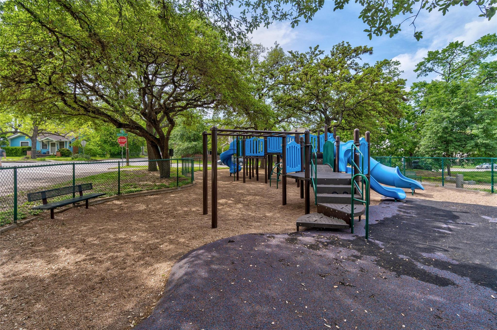 202 E 45th St # 103, Austin, TX 78751