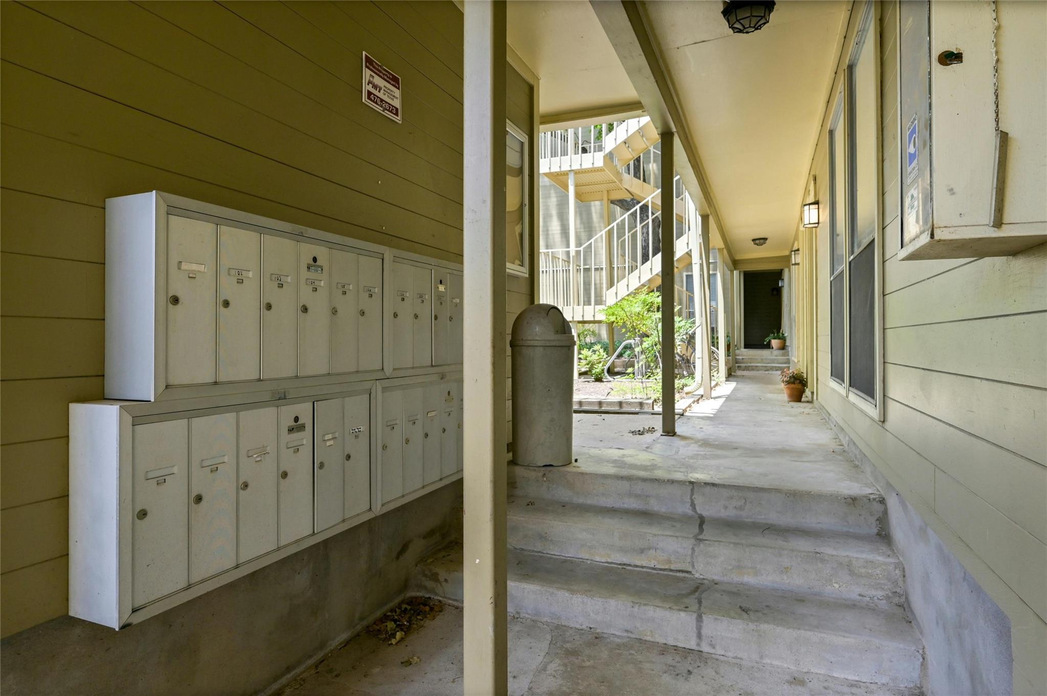 202 E 45th St # 103, Austin, TX 78751