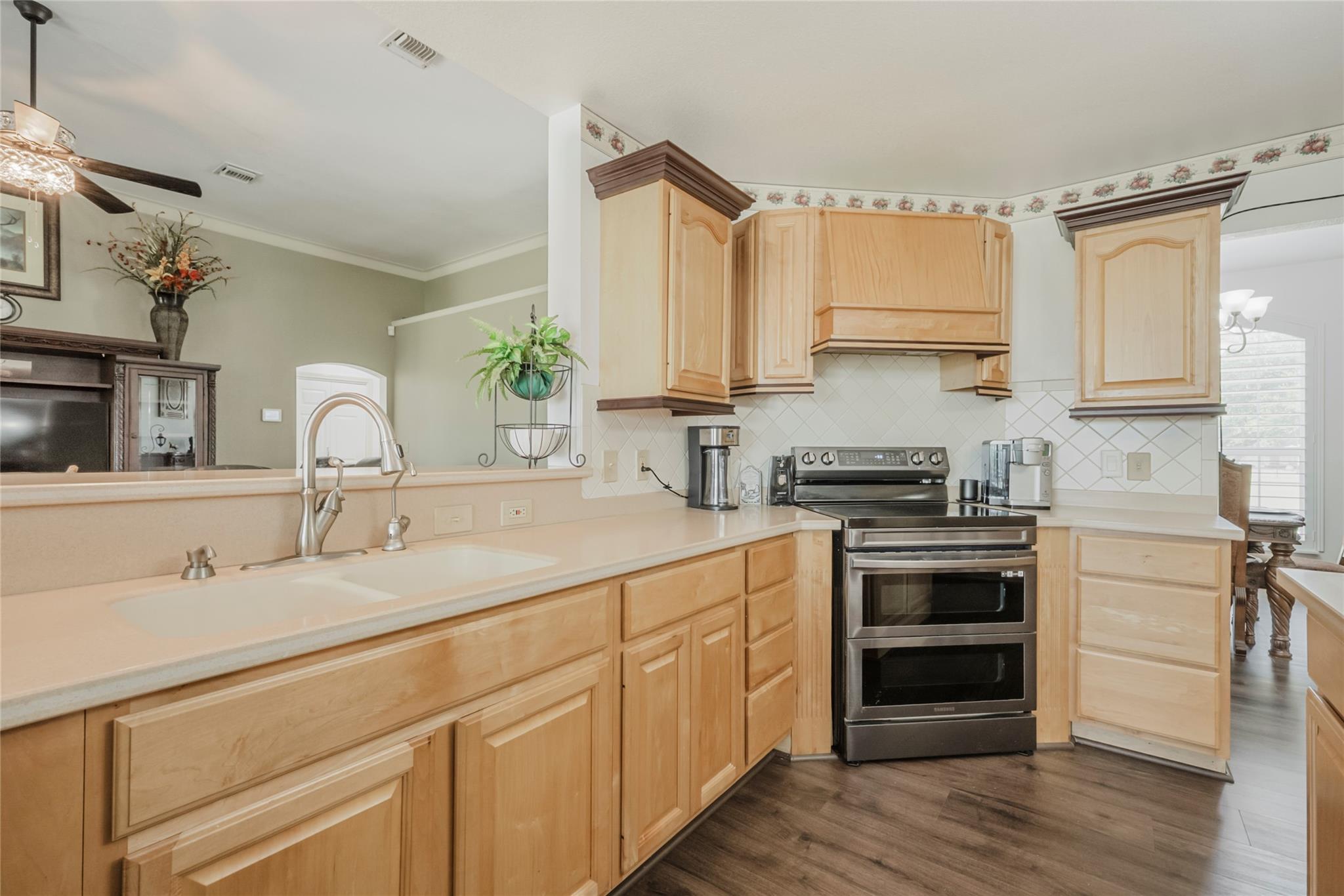 985 County Road 388, Jarrell, TX 76537