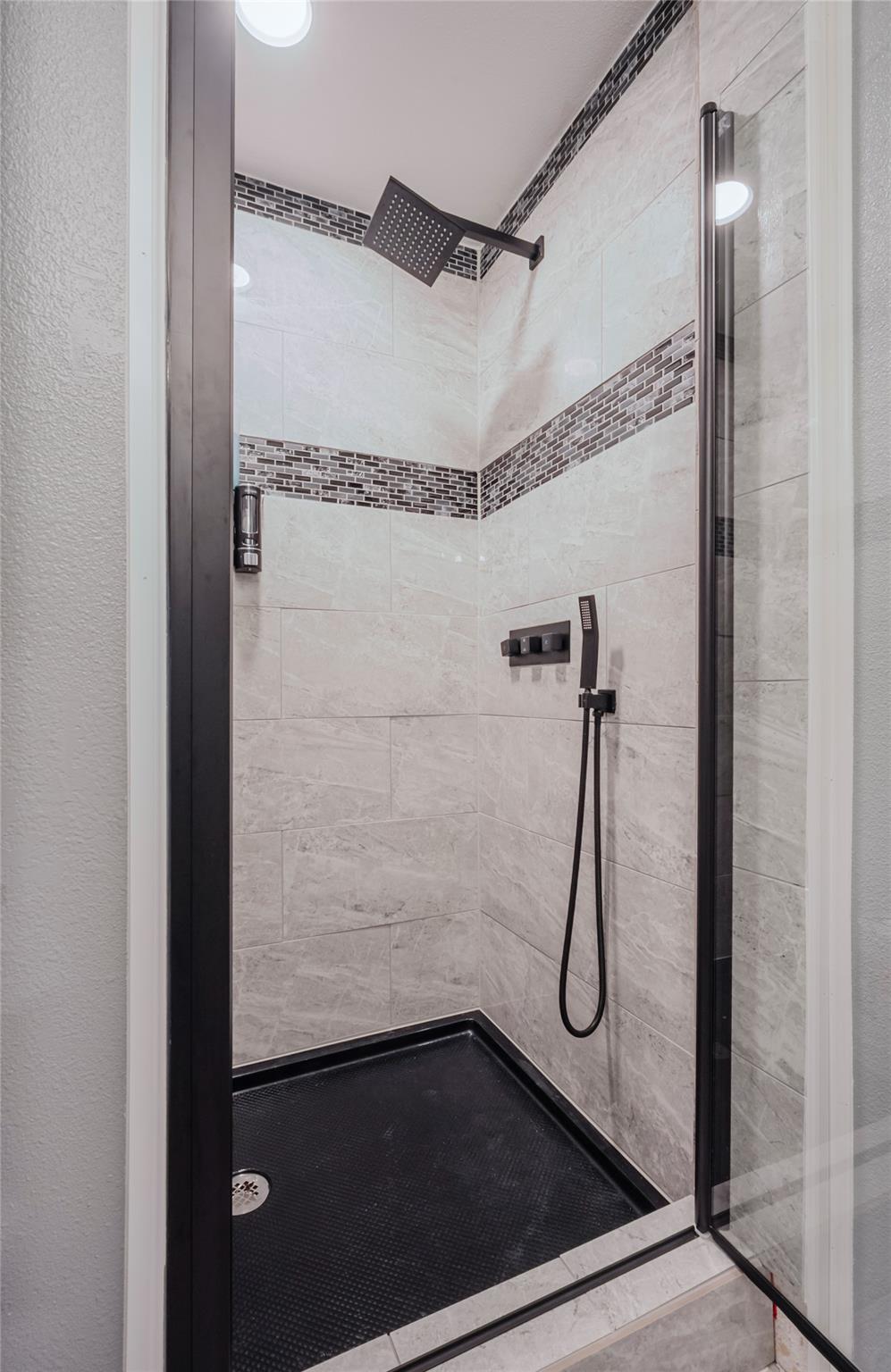 985 County Road 388, Jarrell, TX 76537