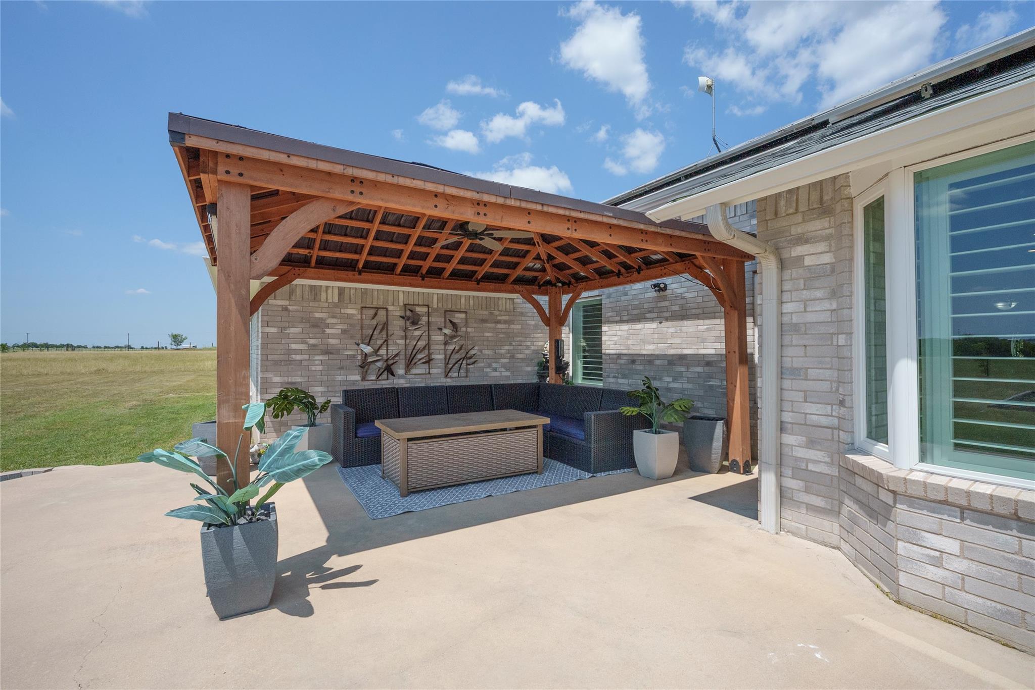 985 County Road 388, Jarrell, TX 76537