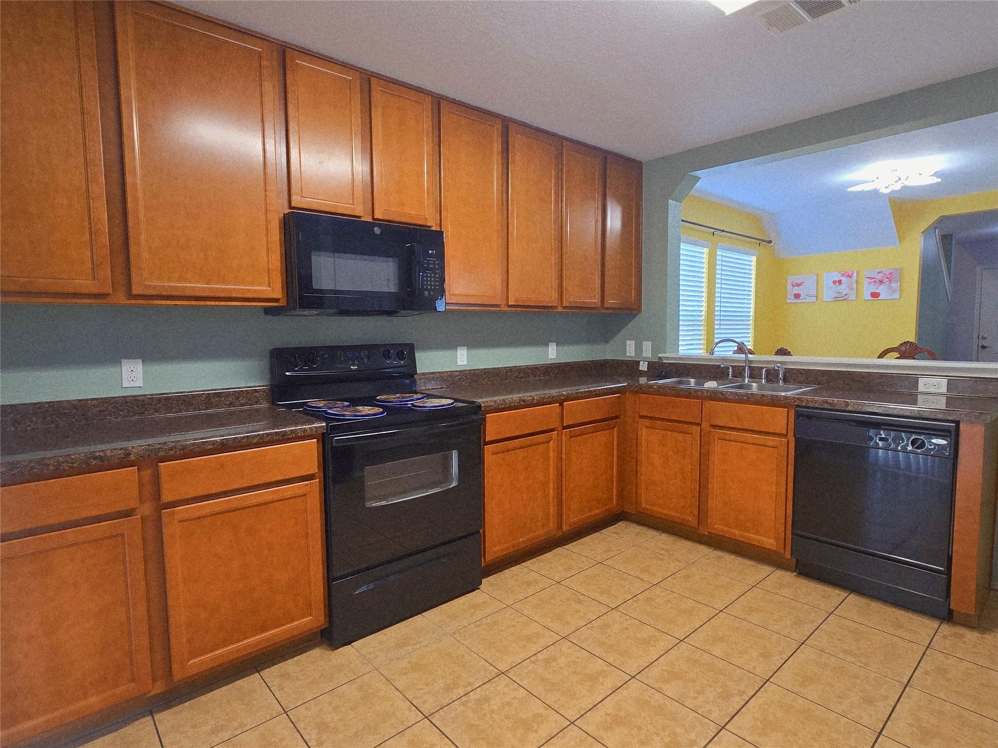 133 Hillhouse Ln, Manchaca, TX 78652