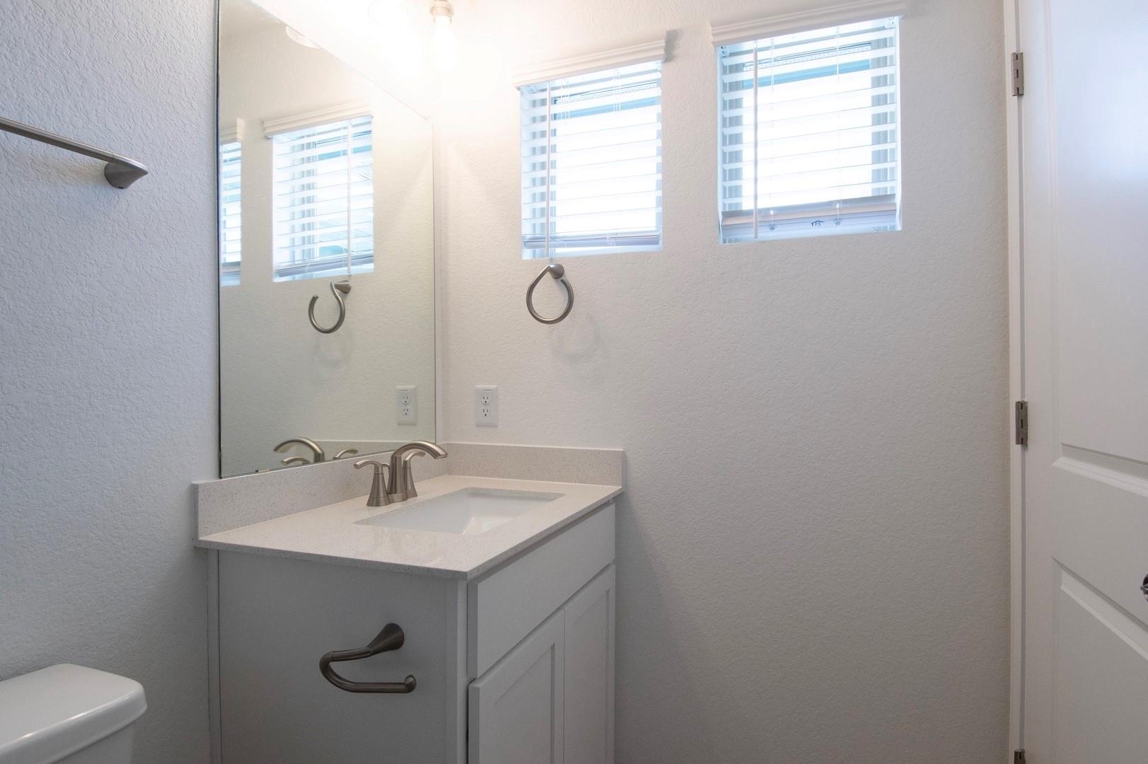 2752 Brand Iron Dr, San Marcos, TX 78666