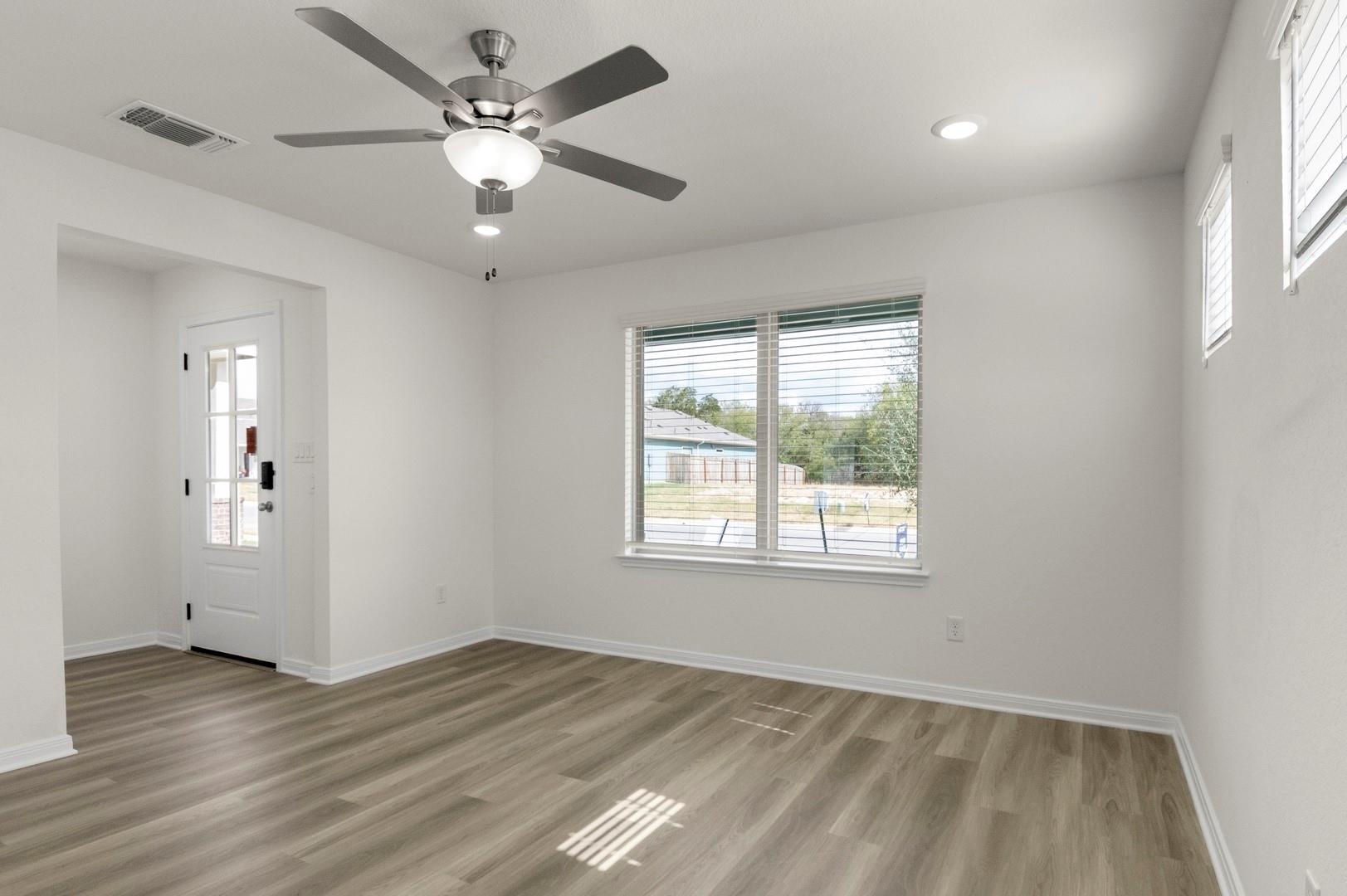 2752 Brand Iron Dr, San Marcos, TX 78666