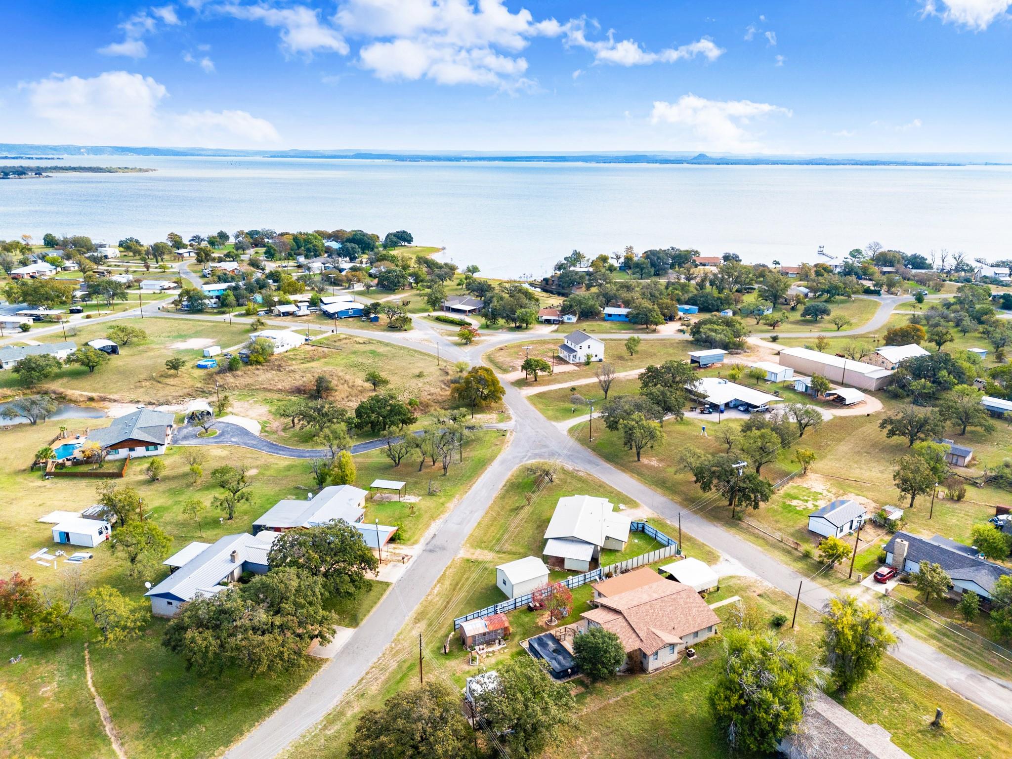 210 Striper Haven Ln, Buchanan Dam, TX 78609