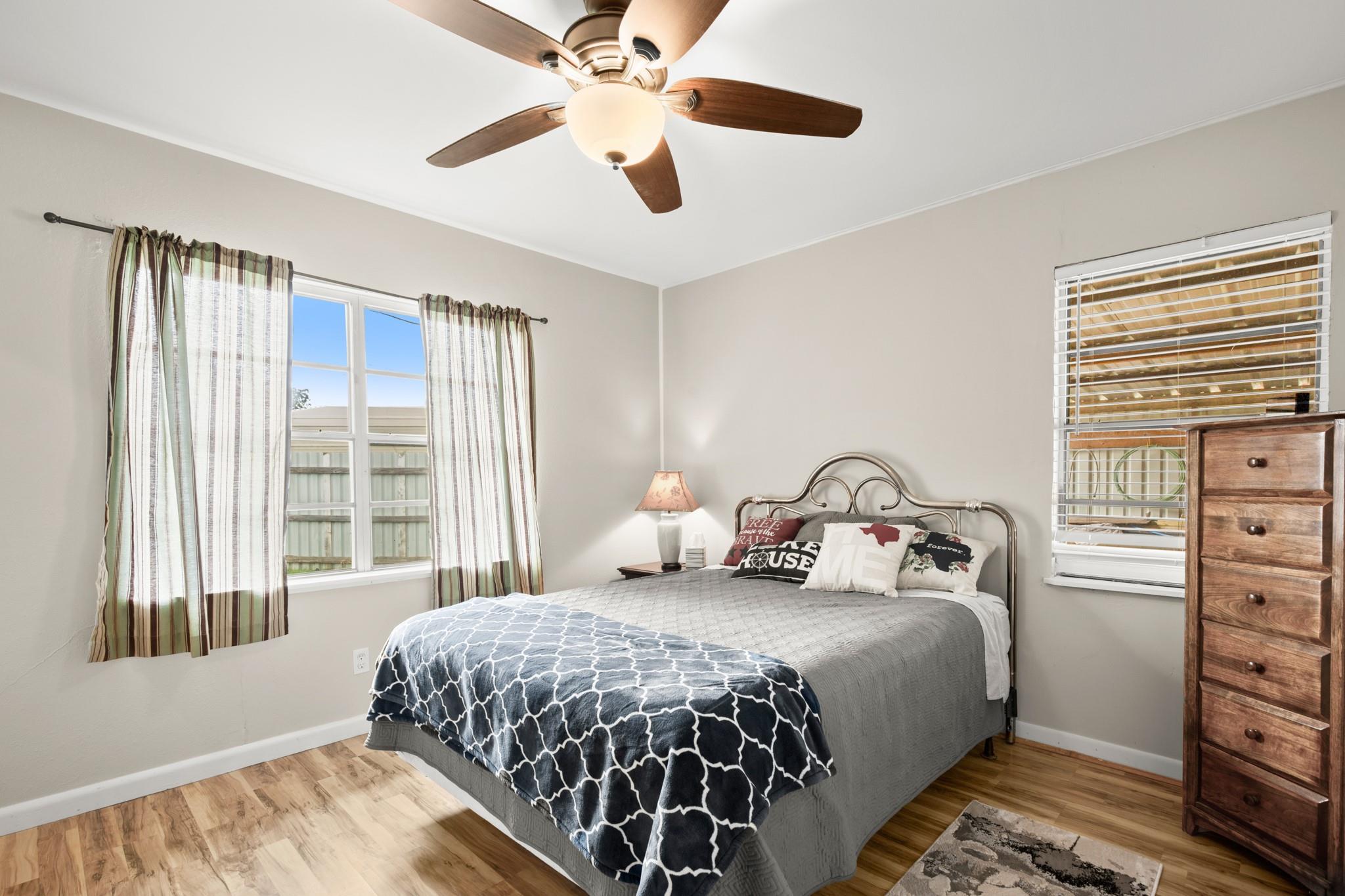 210 Striper Haven Ln, Buchanan Dam, TX 78609