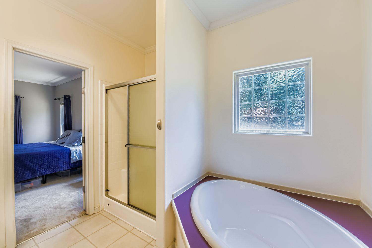 260 Dickerson Ln, Elgin, TX 78621