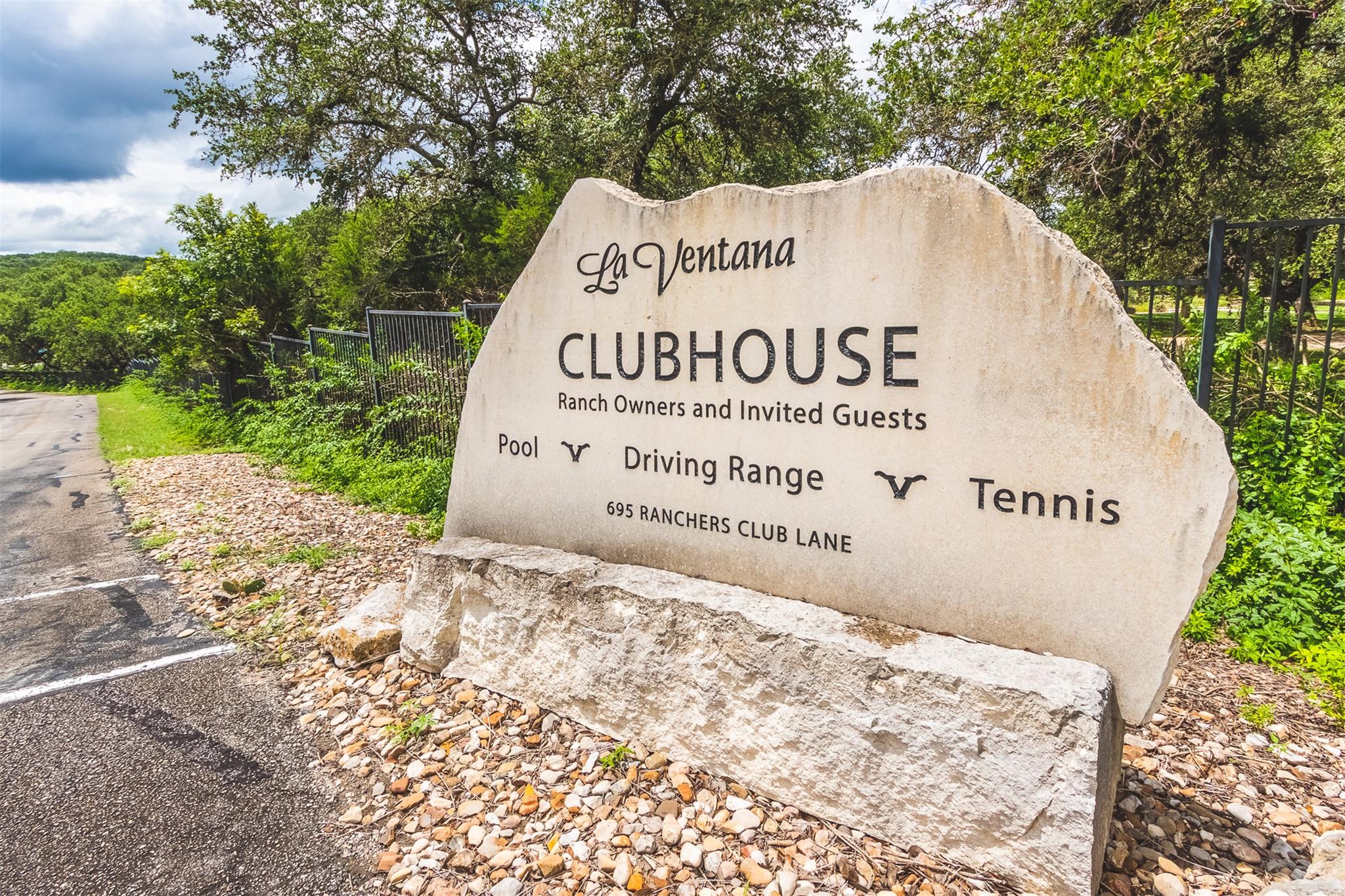 170 Night Wrangler Ln, Driftwood, TX 78619