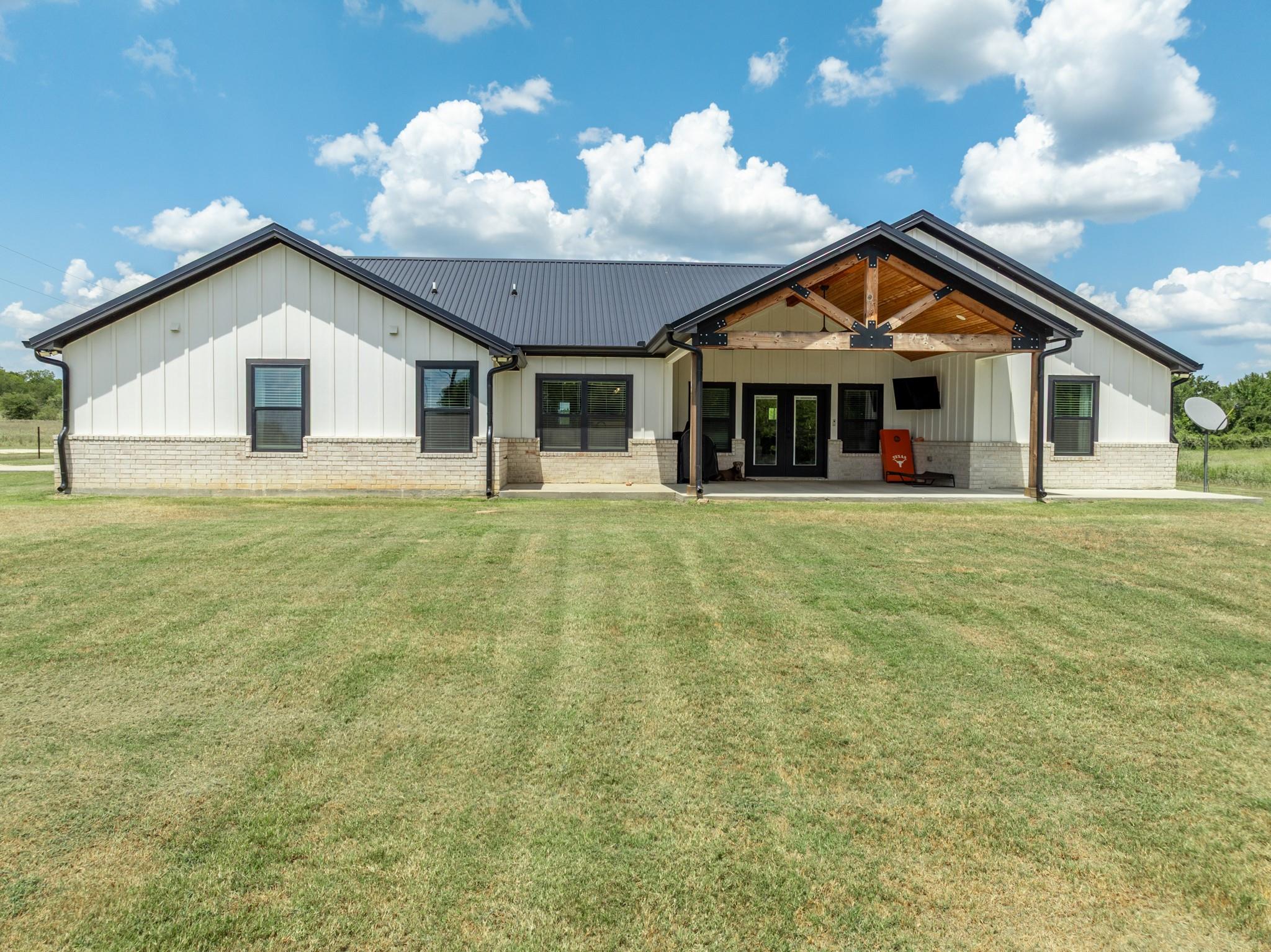 850 County Road 322, Rockdale, TX 76567