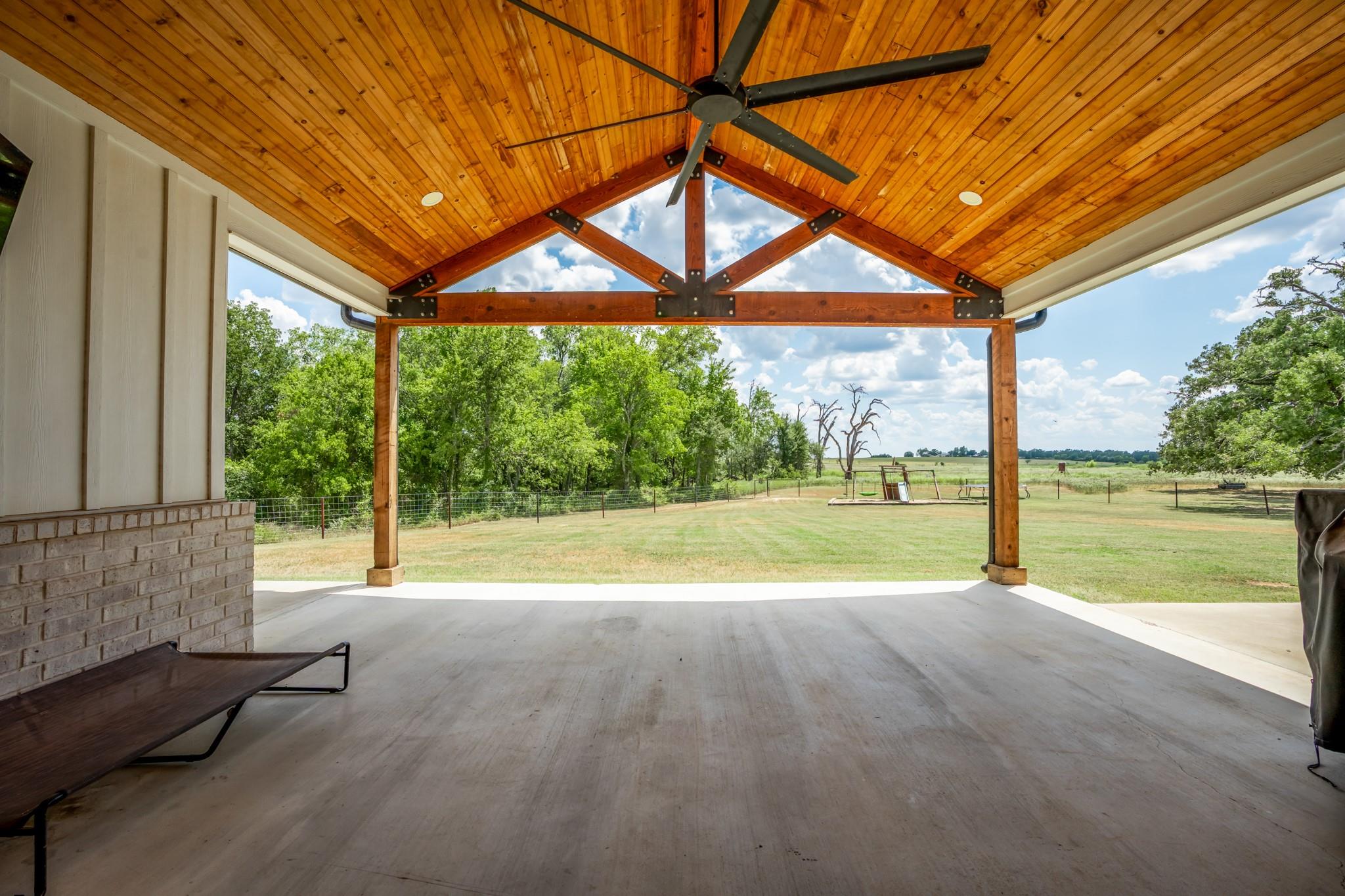 850 County Road 322, Rockdale, TX 76567