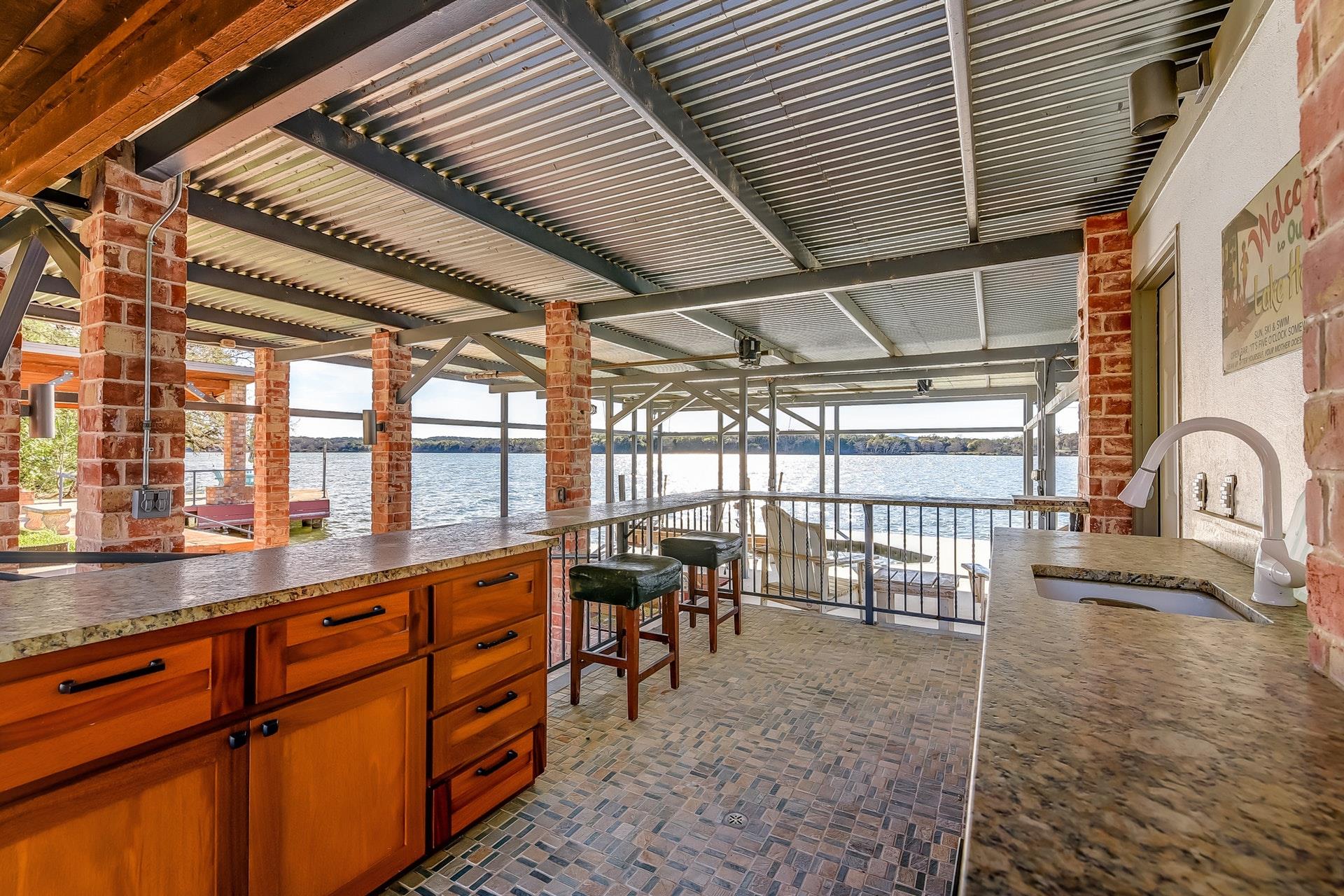 1004 Circle Dr, Kingsland, TX 78639