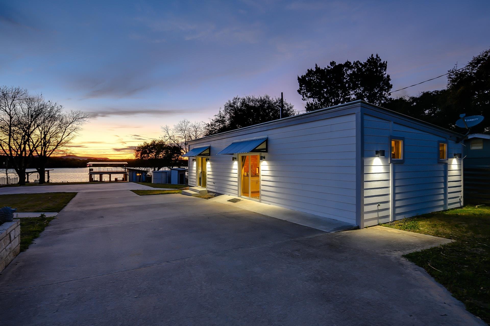 1004 Circle Dr, Kingsland, TX 78639