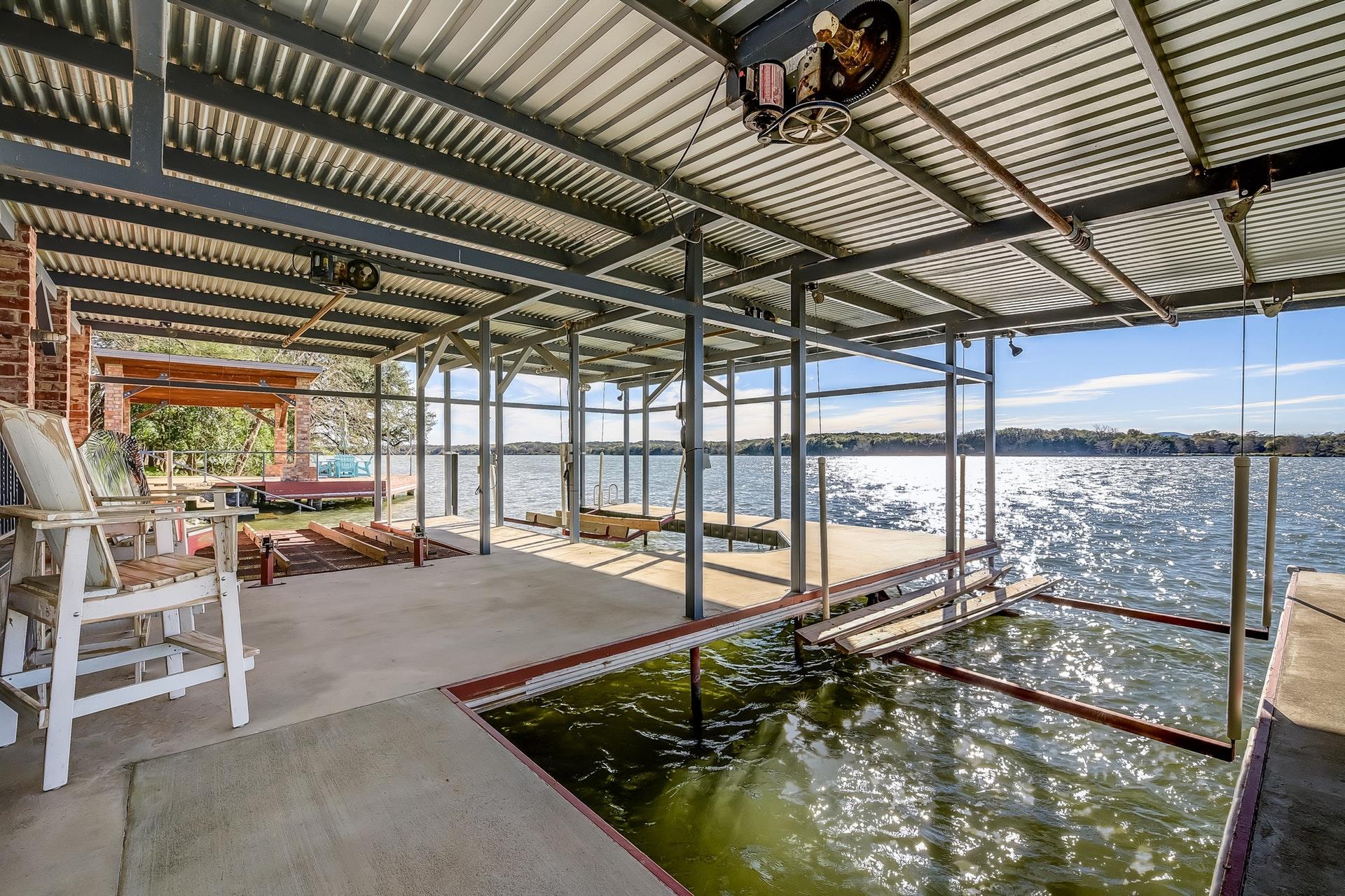 1004 Circle Dr, Kingsland, TX 78639