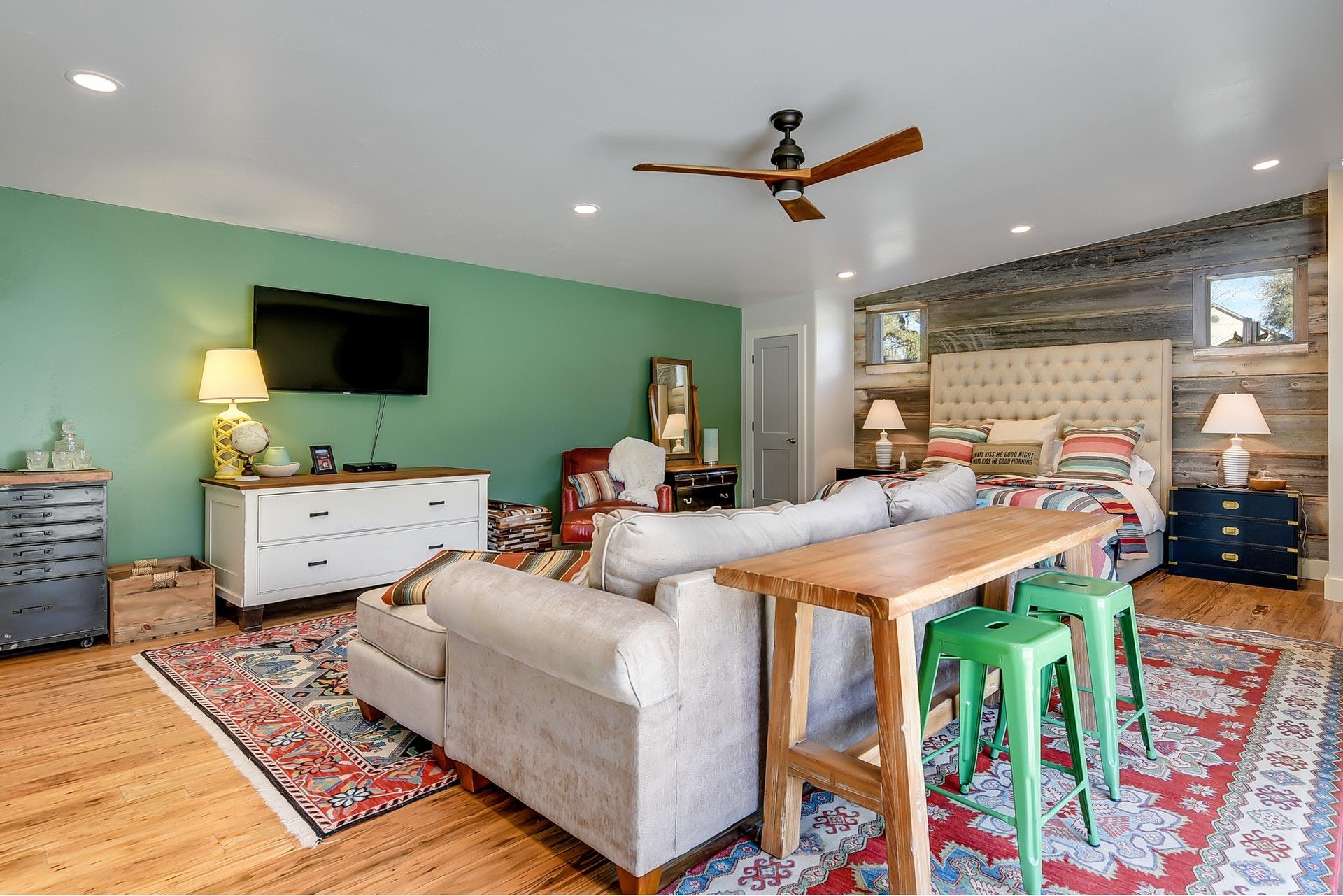 1004 Circle Dr, Kingsland, TX 78639