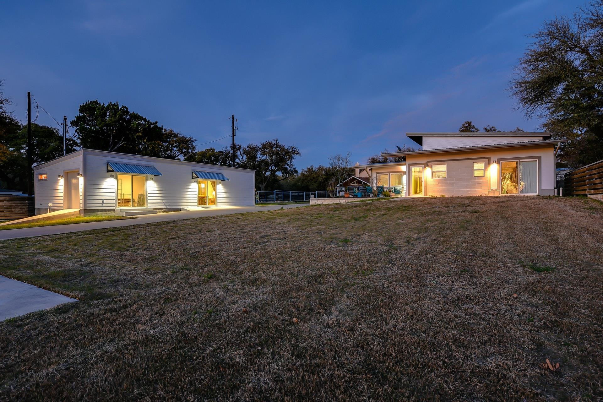 1004 Circle Dr, Kingsland, TX 78639