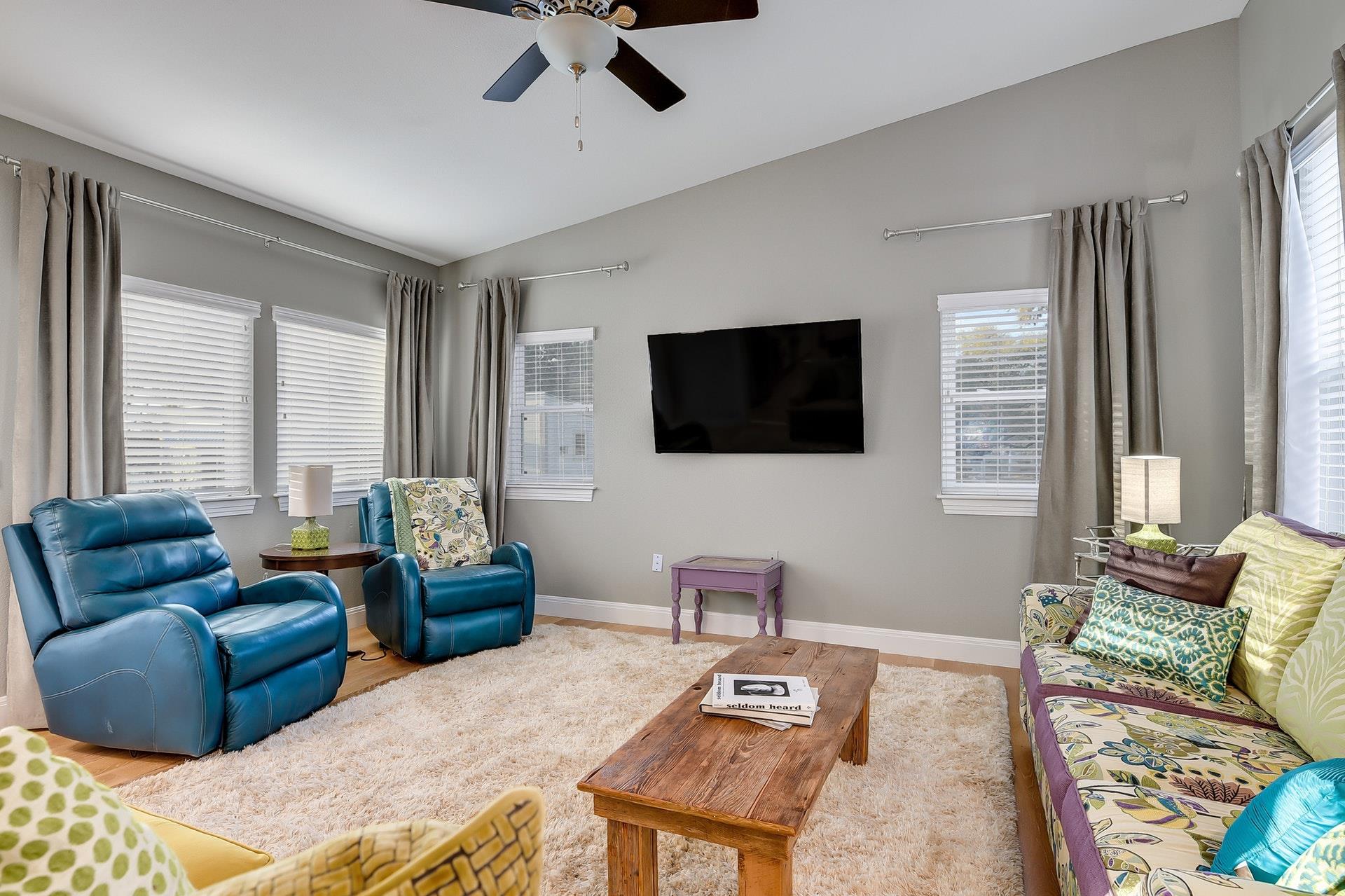 1004 Circle Dr, Kingsland, TX 78639