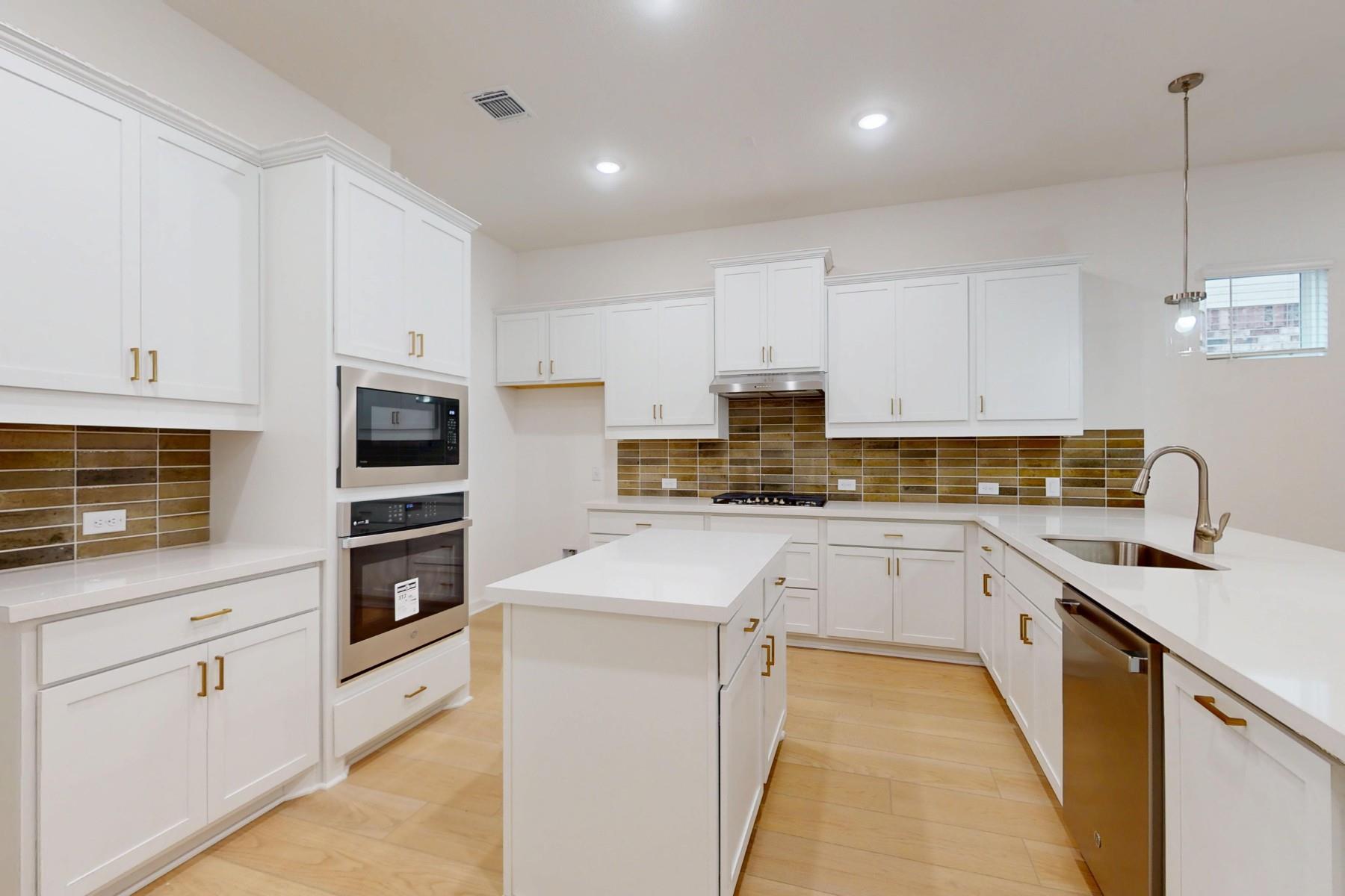 3936 Fulton Dr, Leander, TX 78641